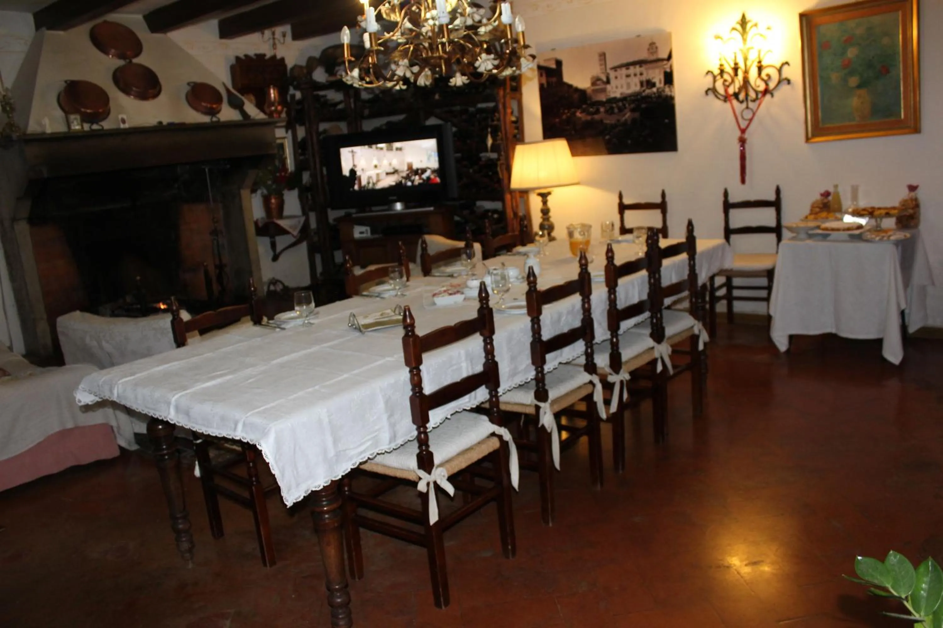 Dining area in B&B Elda Country House
