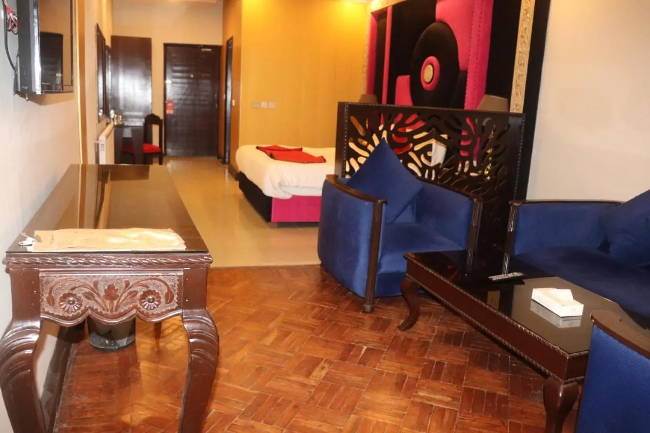 Bed in Shangrila Hotels and Resort