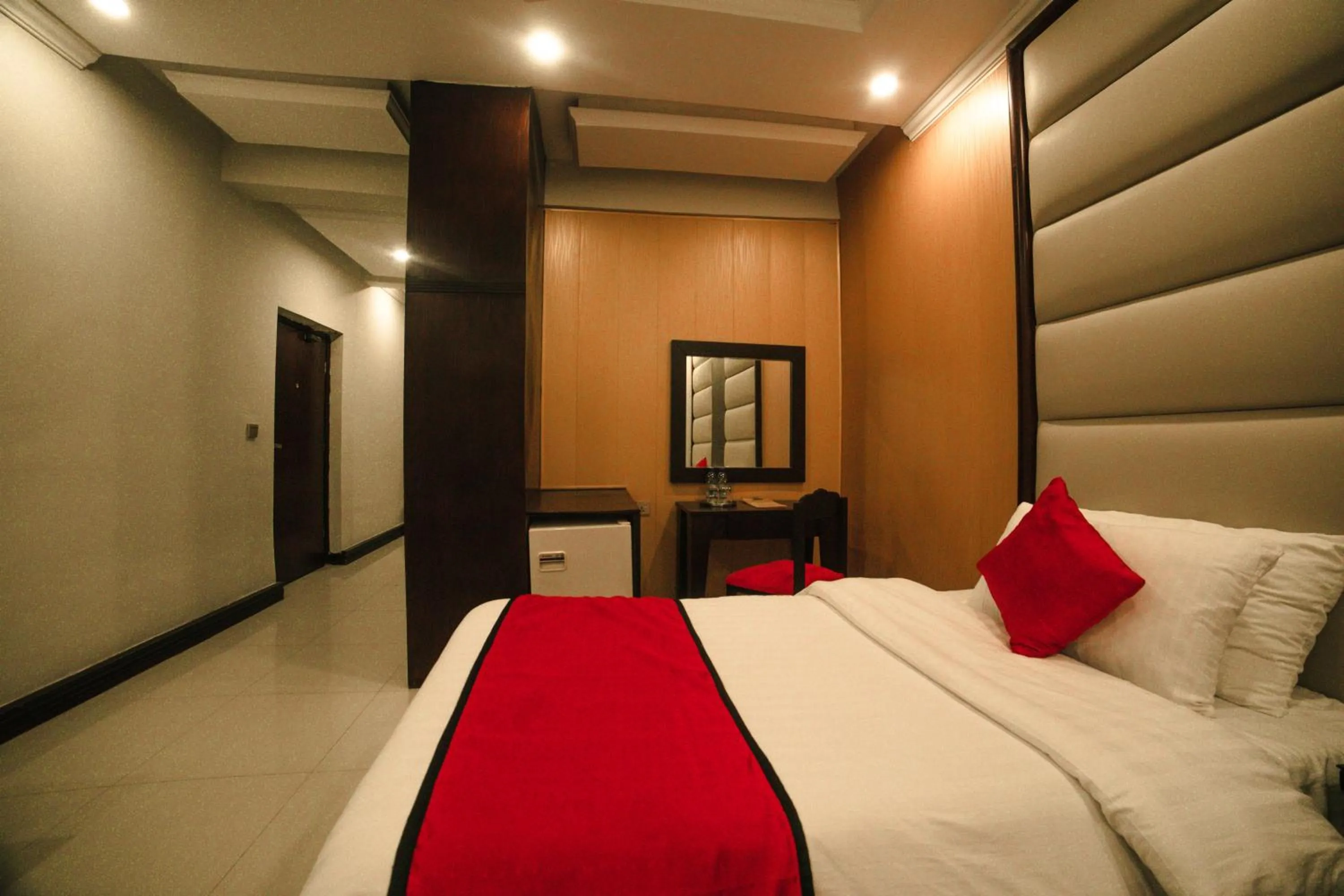 Bed in Shangrila Hotels and Resort