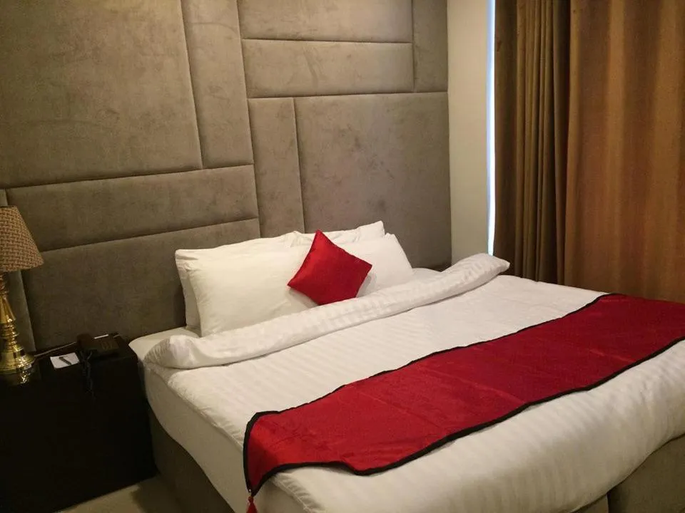 Bed in Shangrila Hotels and Resort