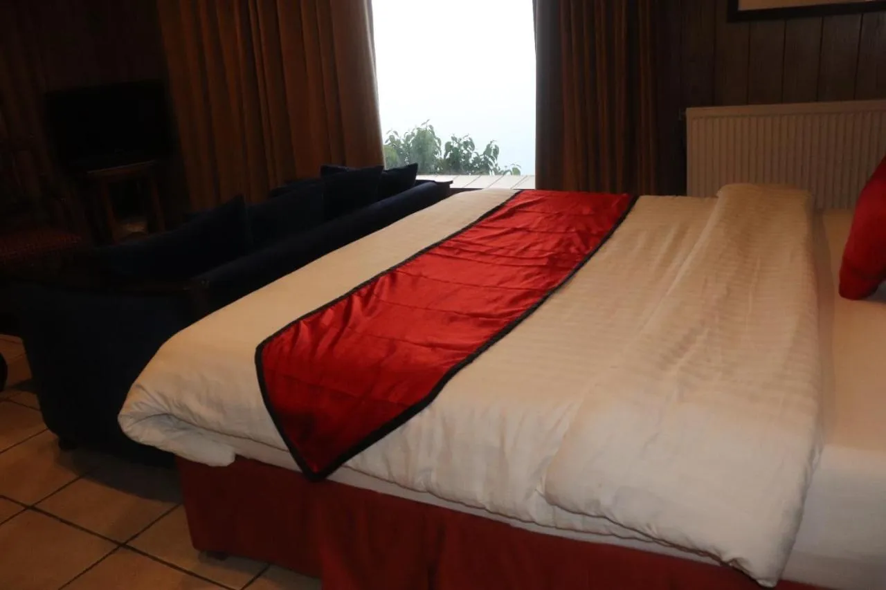 Bed in Shangrila Hotels and Resort