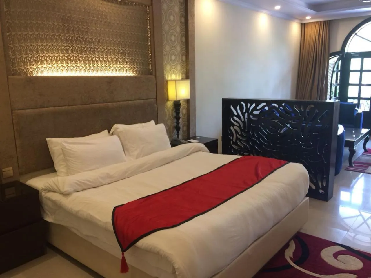 Bed in Shangrila Hotels and Resort