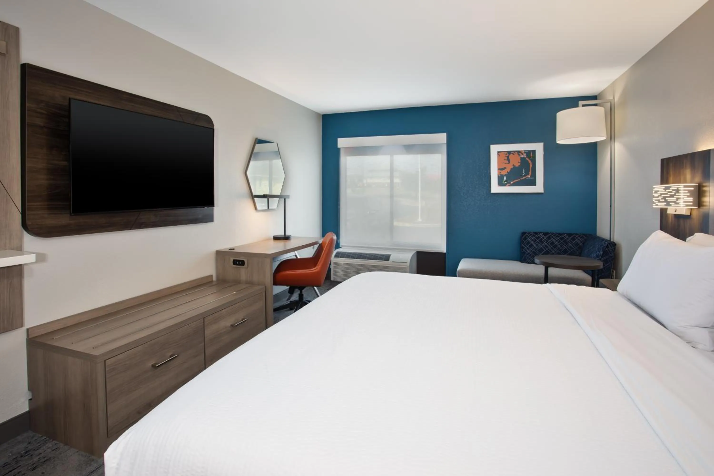 Bedroom, Bed in Holiday Inn Express Kitty Hawk - Outer Banks by IHG