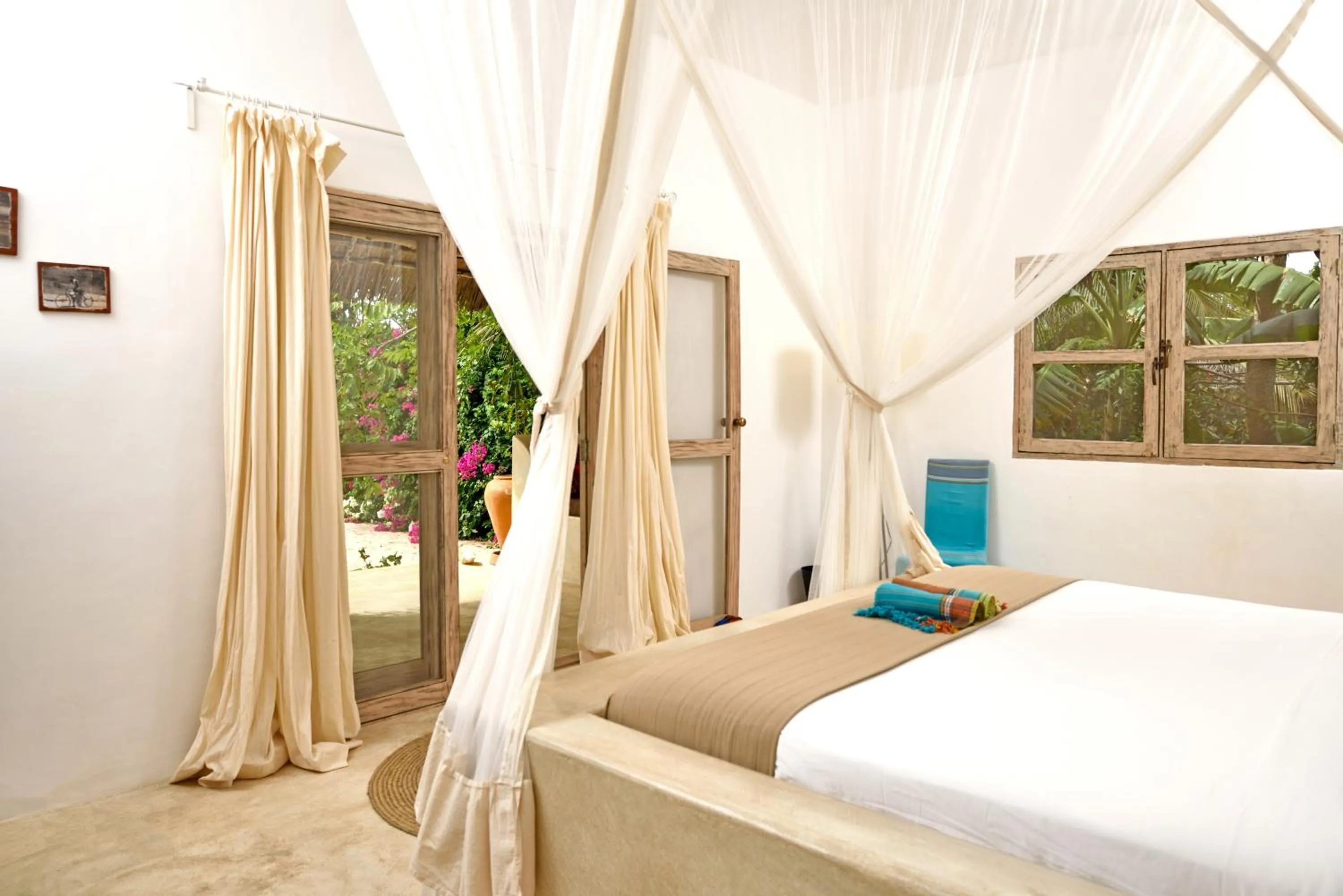 Beach, Bed in Sharazad Boutique Hotel
