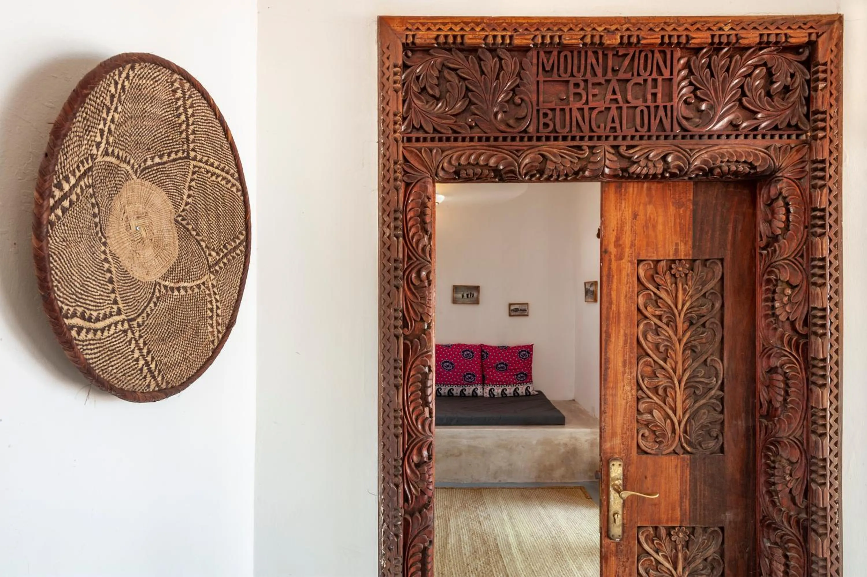 Facade/entrance, Bed in Sharazad Boutique Hotel