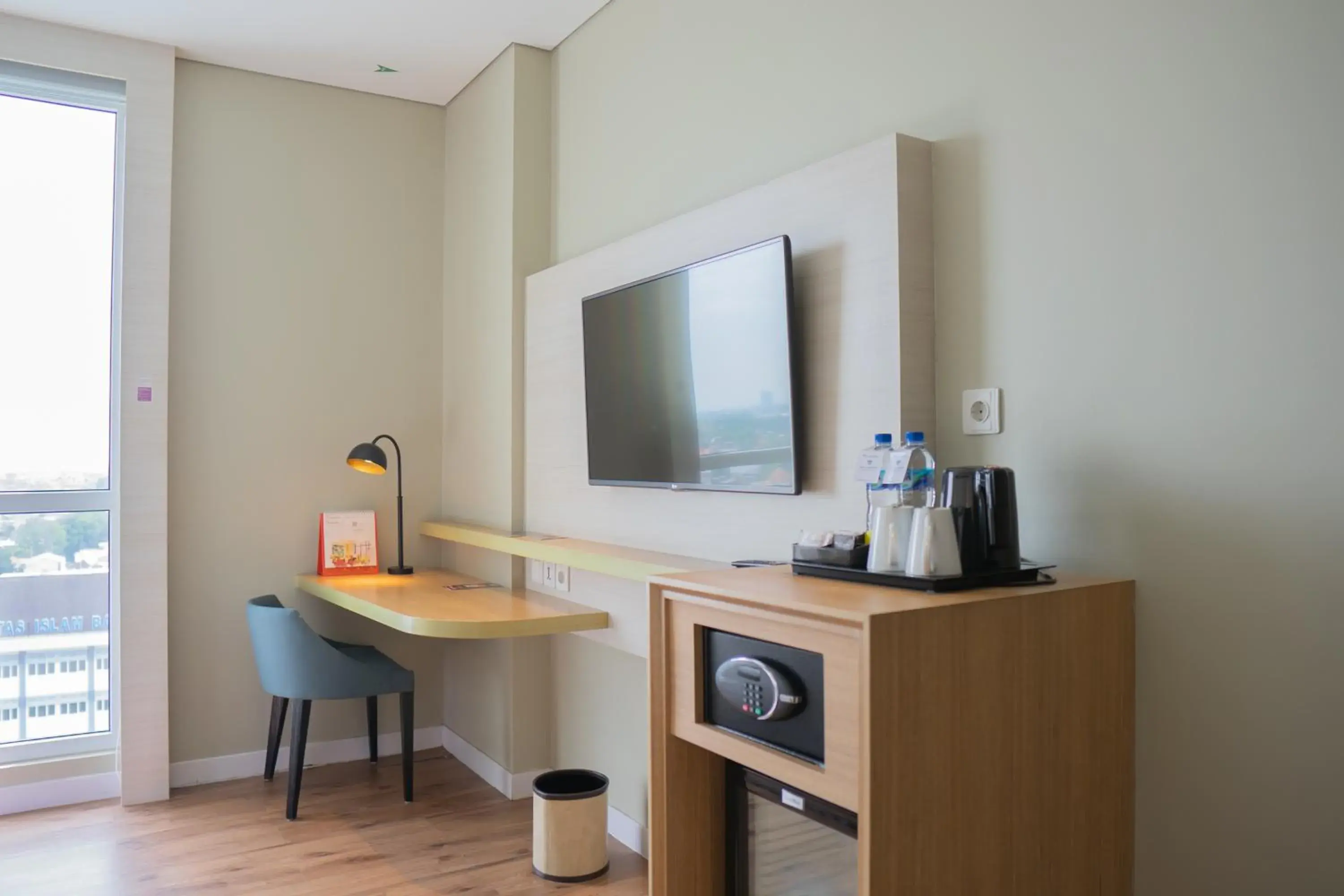 Deluxe Double Room in Swiss-Belinn Saripetojo Solo Deluxe Double Room in Swiss-Belinn Saripetojo Solo