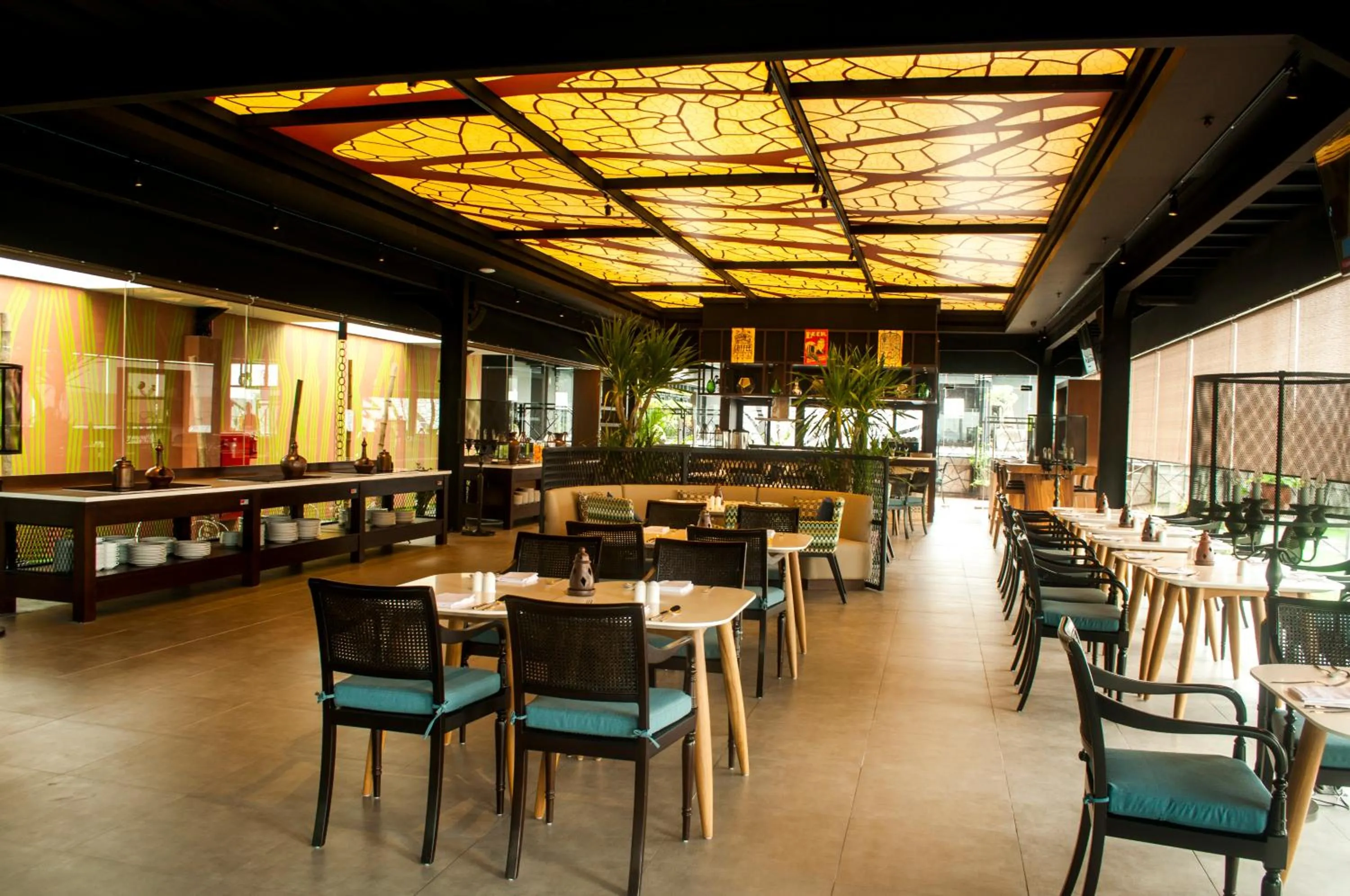 Restaurant/places to eat in Swiss-Belinn Saripetojo Solo