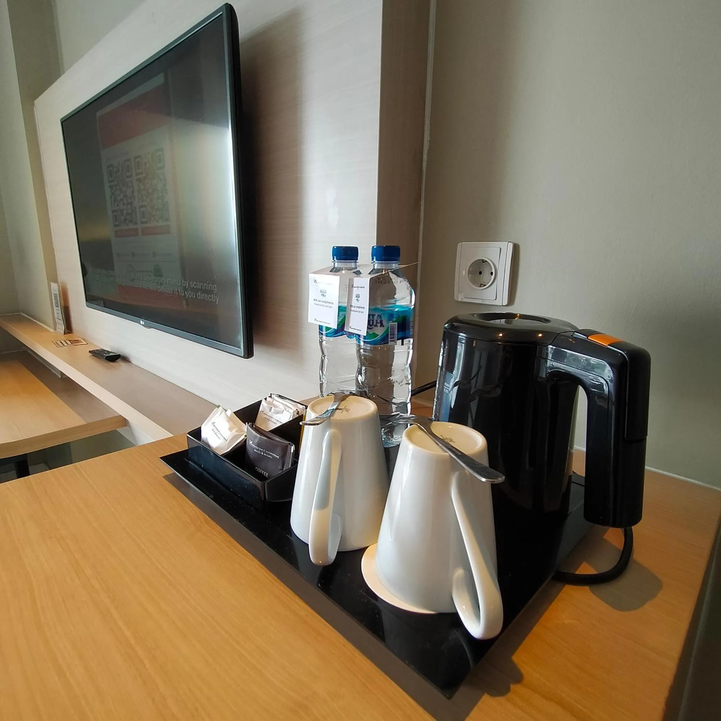 Coffee/tea facilities in Swiss-Belinn Saripetojo Solo