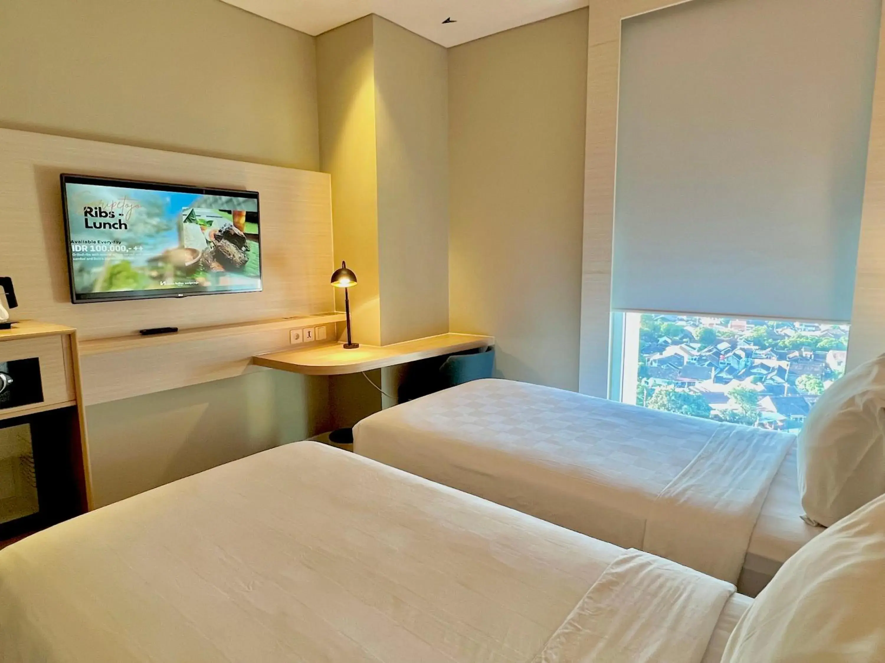 Superior Twin Room in Swiss-Belinn Saripetojo Solo Superior Twin Room in Swiss-Belinn Saripetojo Solo