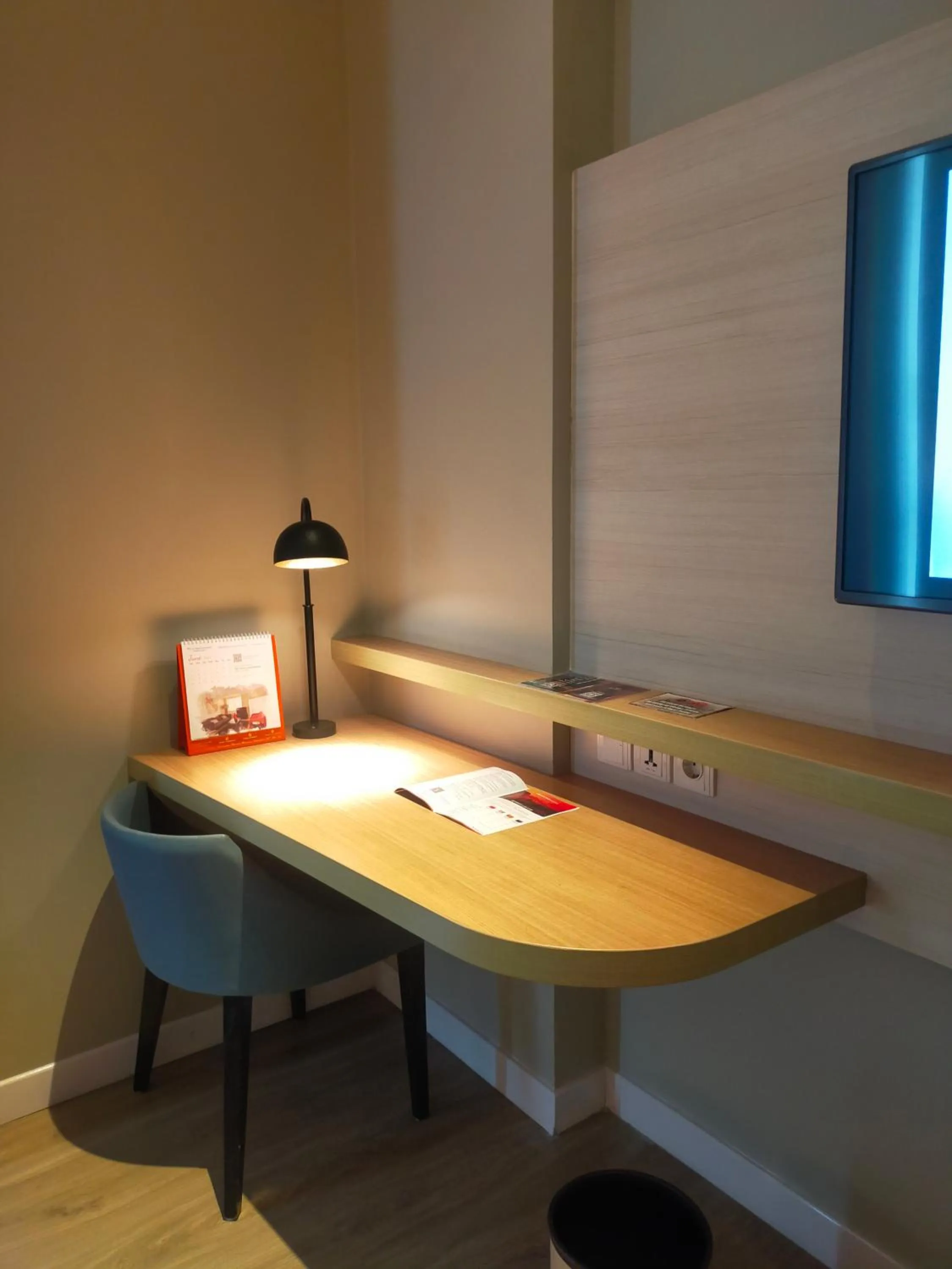 hair dresser in Swiss-Belinn Saripetojo Solo