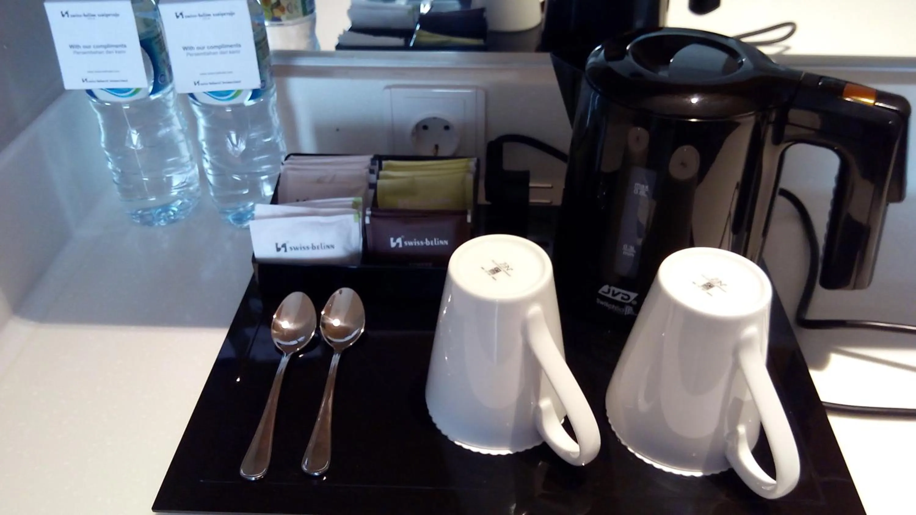 Coffee/tea facilities in Swiss-Belinn Saripetojo Solo