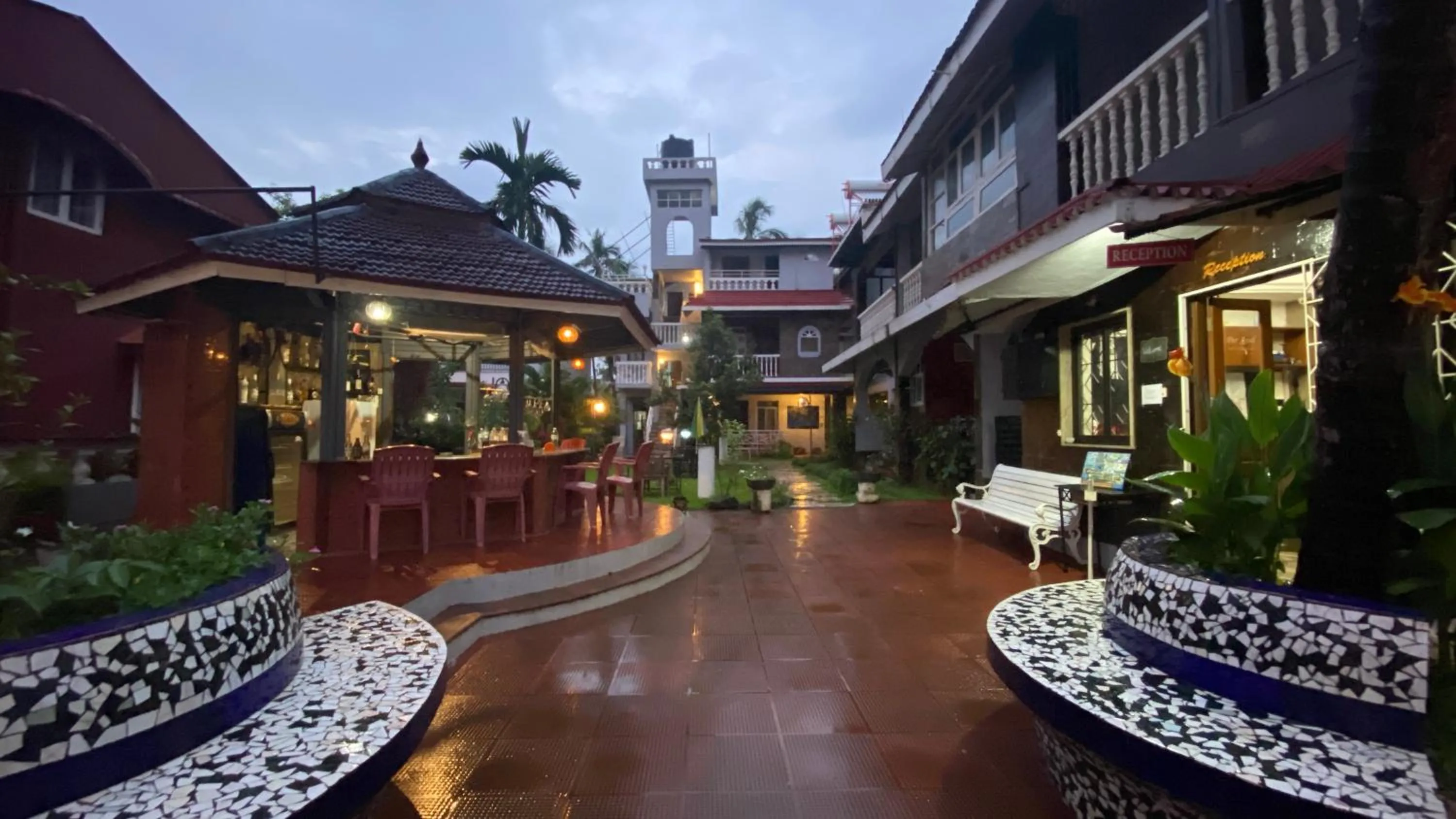 Property building in Peravel Beach Holiday Home