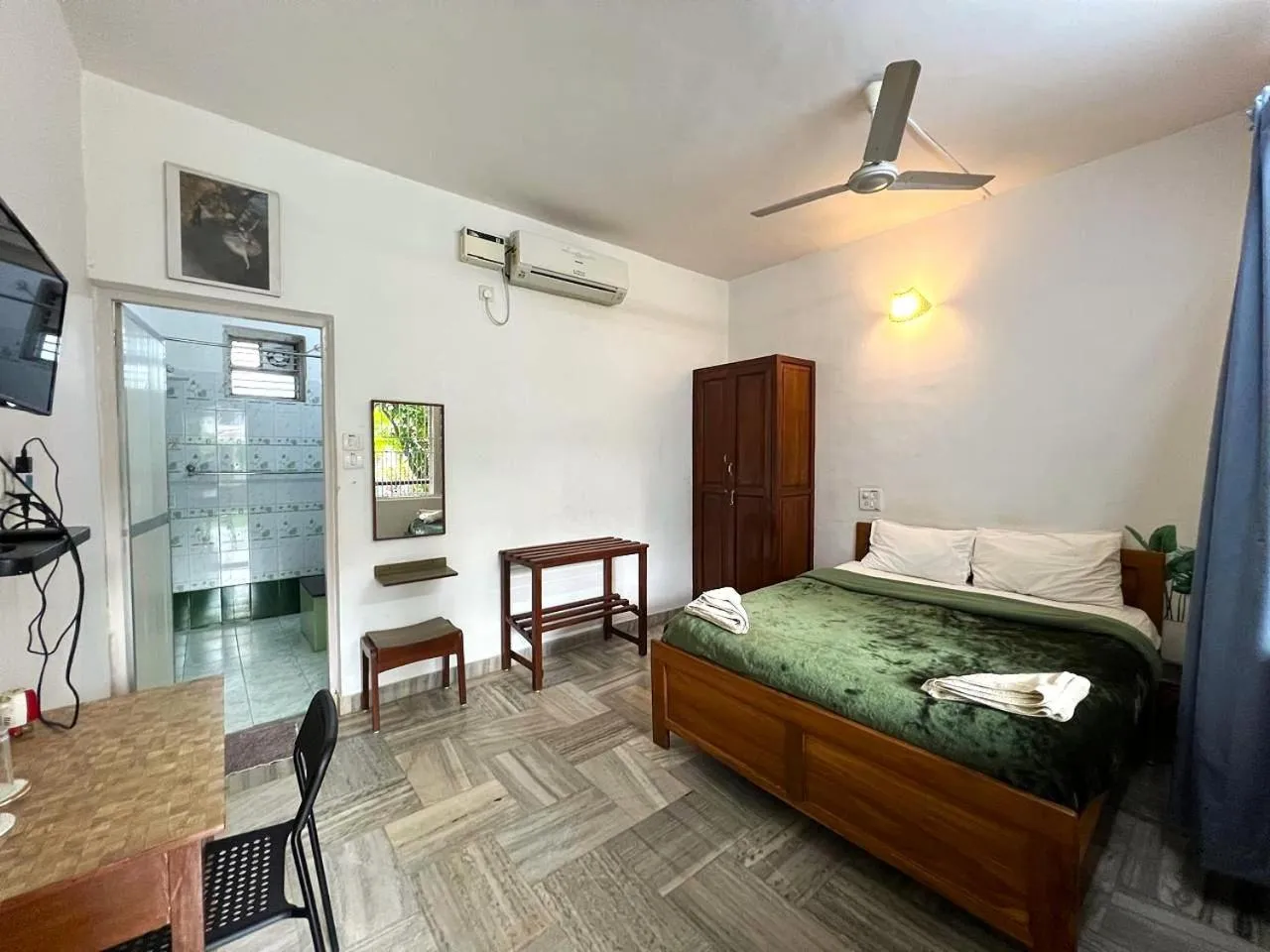 Bed in Peravel Beach Holiday Home