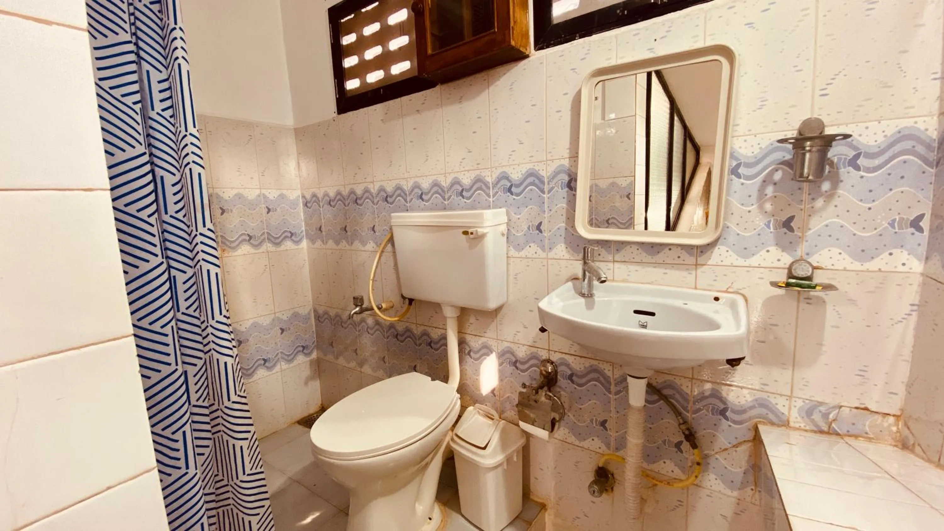 Bathroom in Peravel Beach Holiday Home