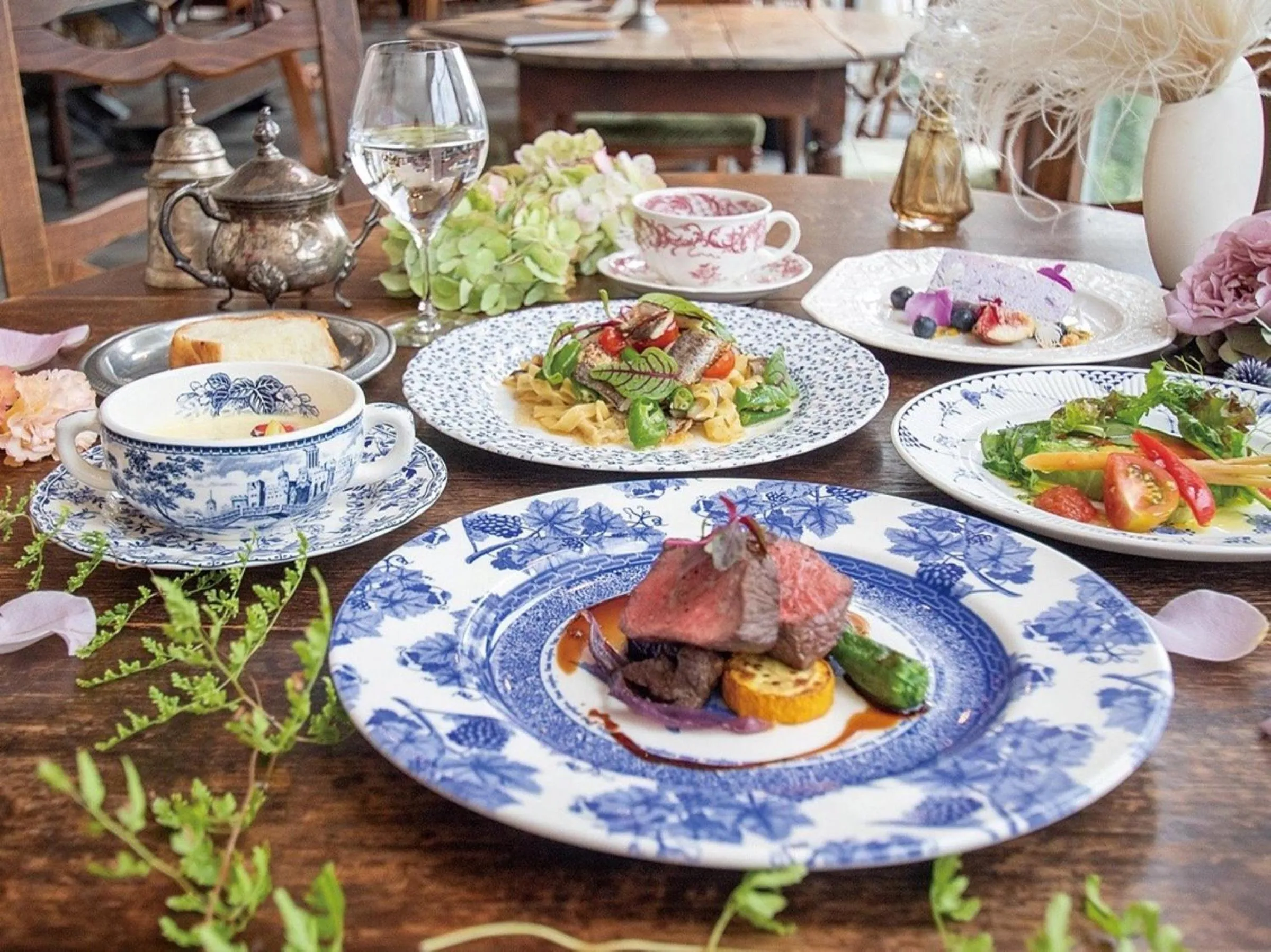 Restaurant/places to eat in Vessel Hotel Miyakonojo