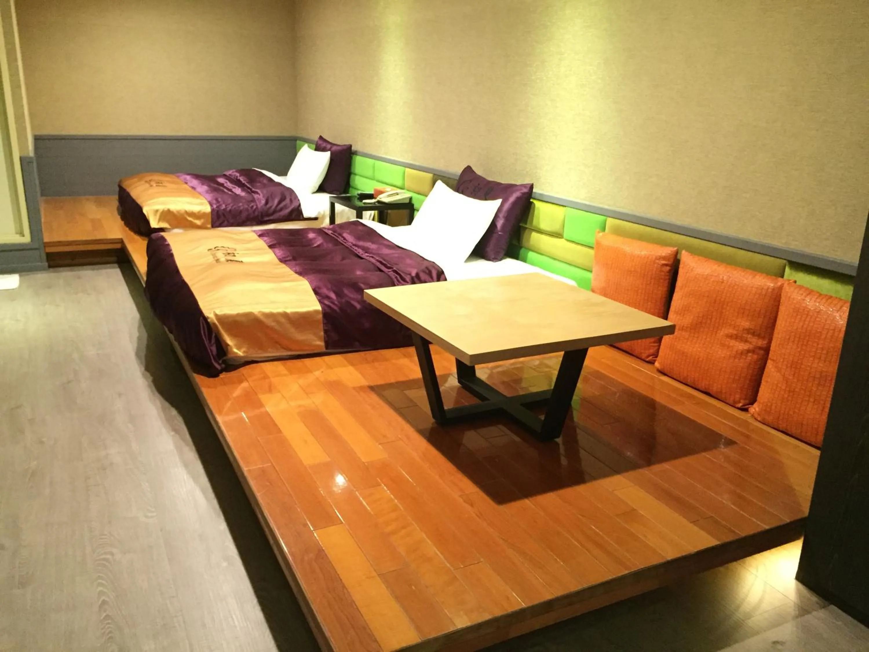 bunk bed in Chusha Motel