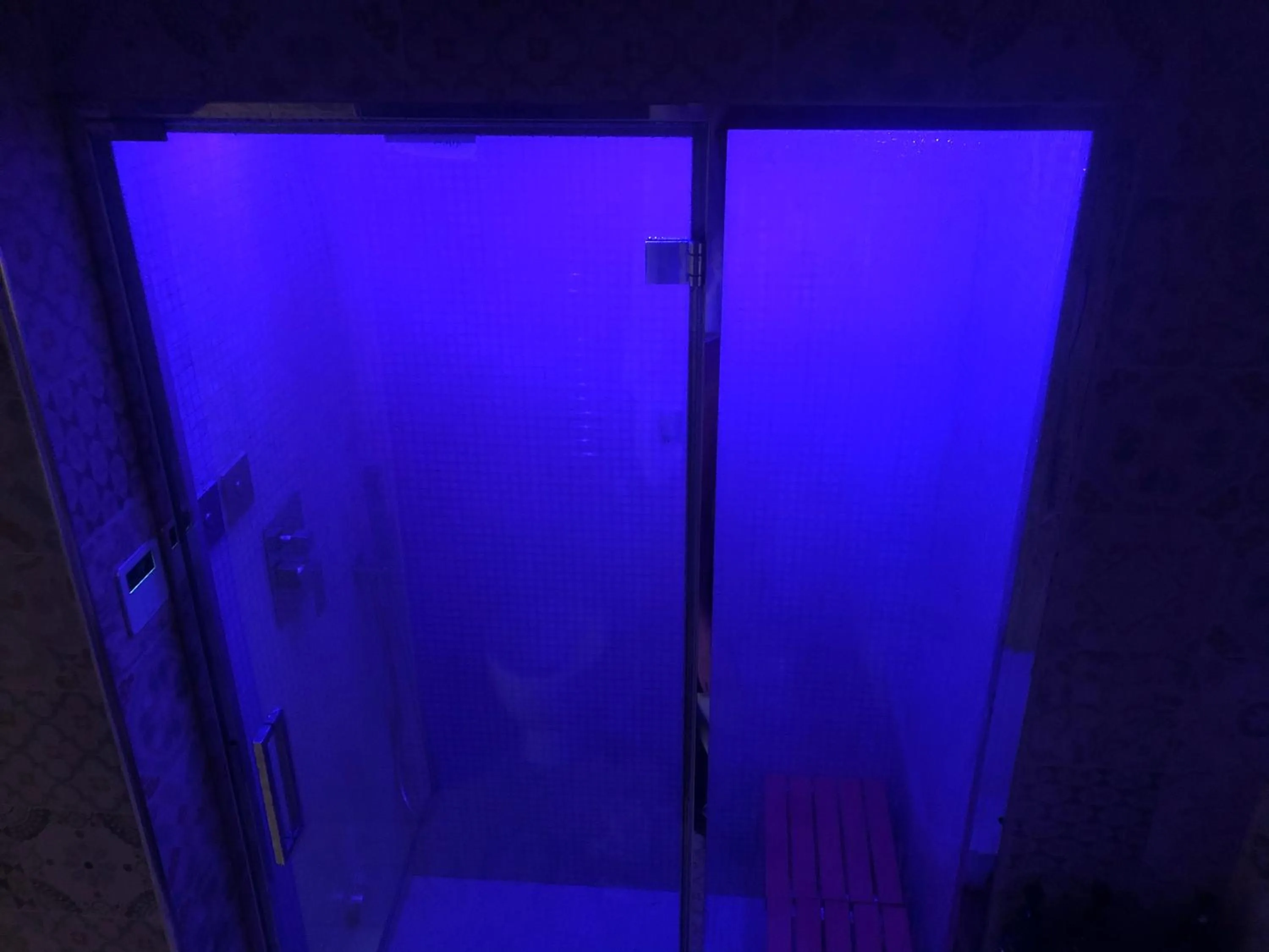 Steam room in Navona Central Suites