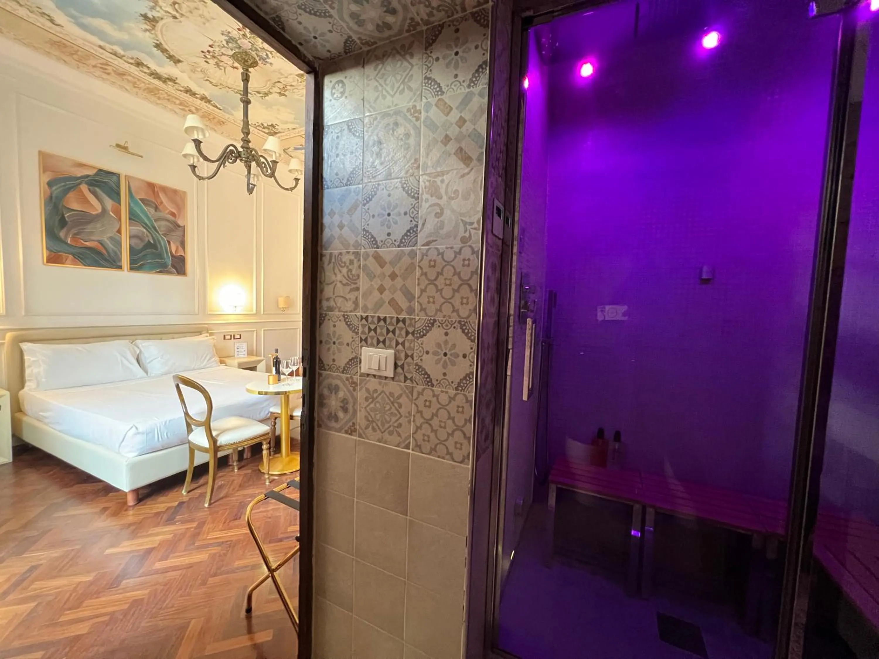 Spa and wellness centre/facilities, Bed in Navona Central Suites