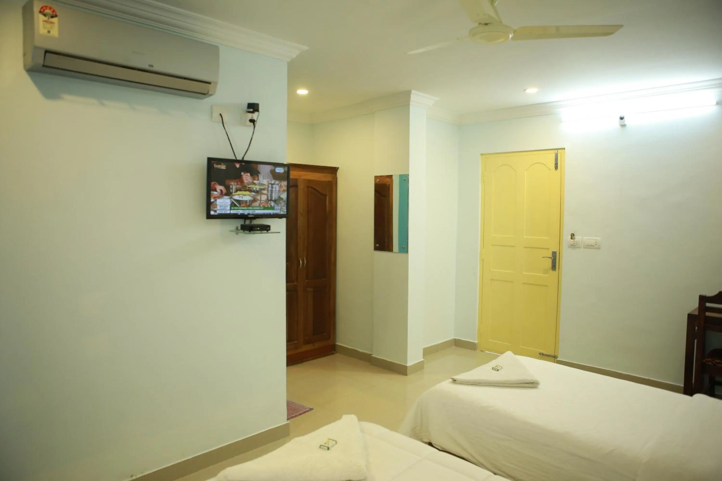 Bed in Anna Residency