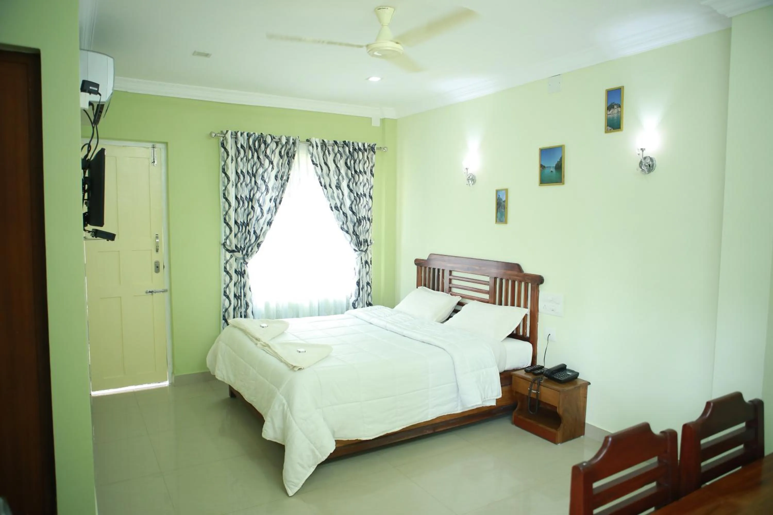 Bed in Anna Residency