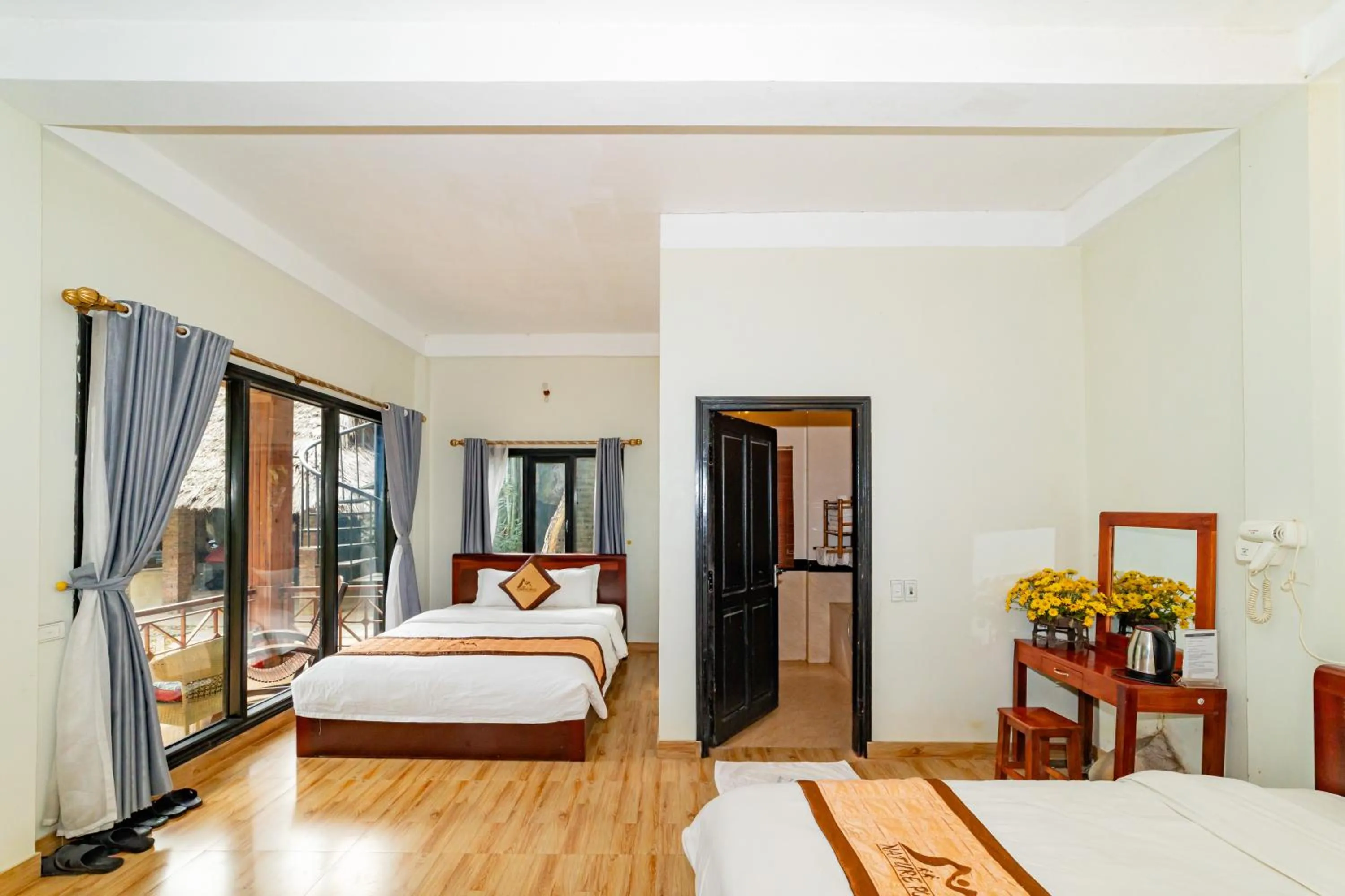 Bed in Mai Chau Sunrise Village