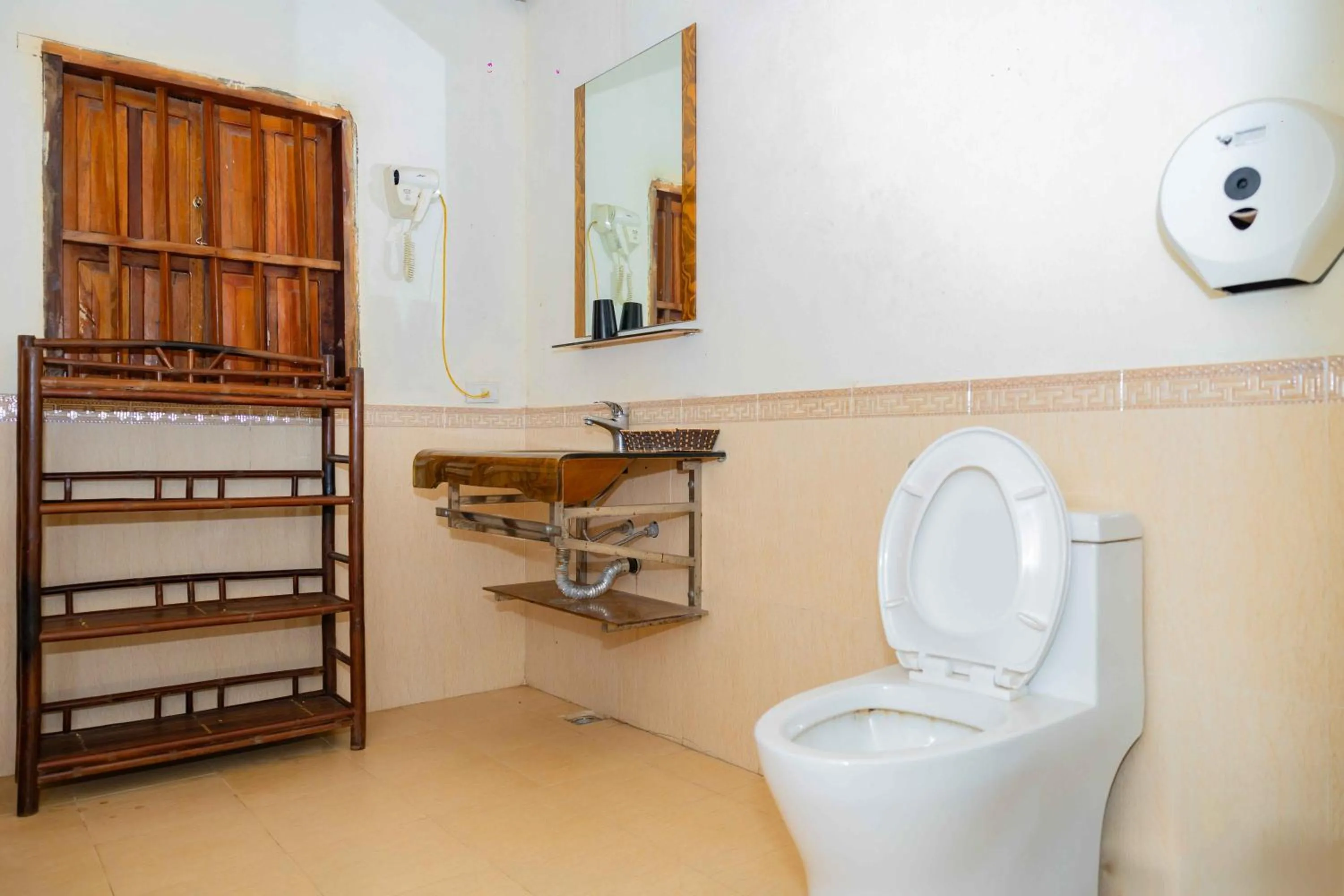 Toilet in Mai Chau Sunrise Village