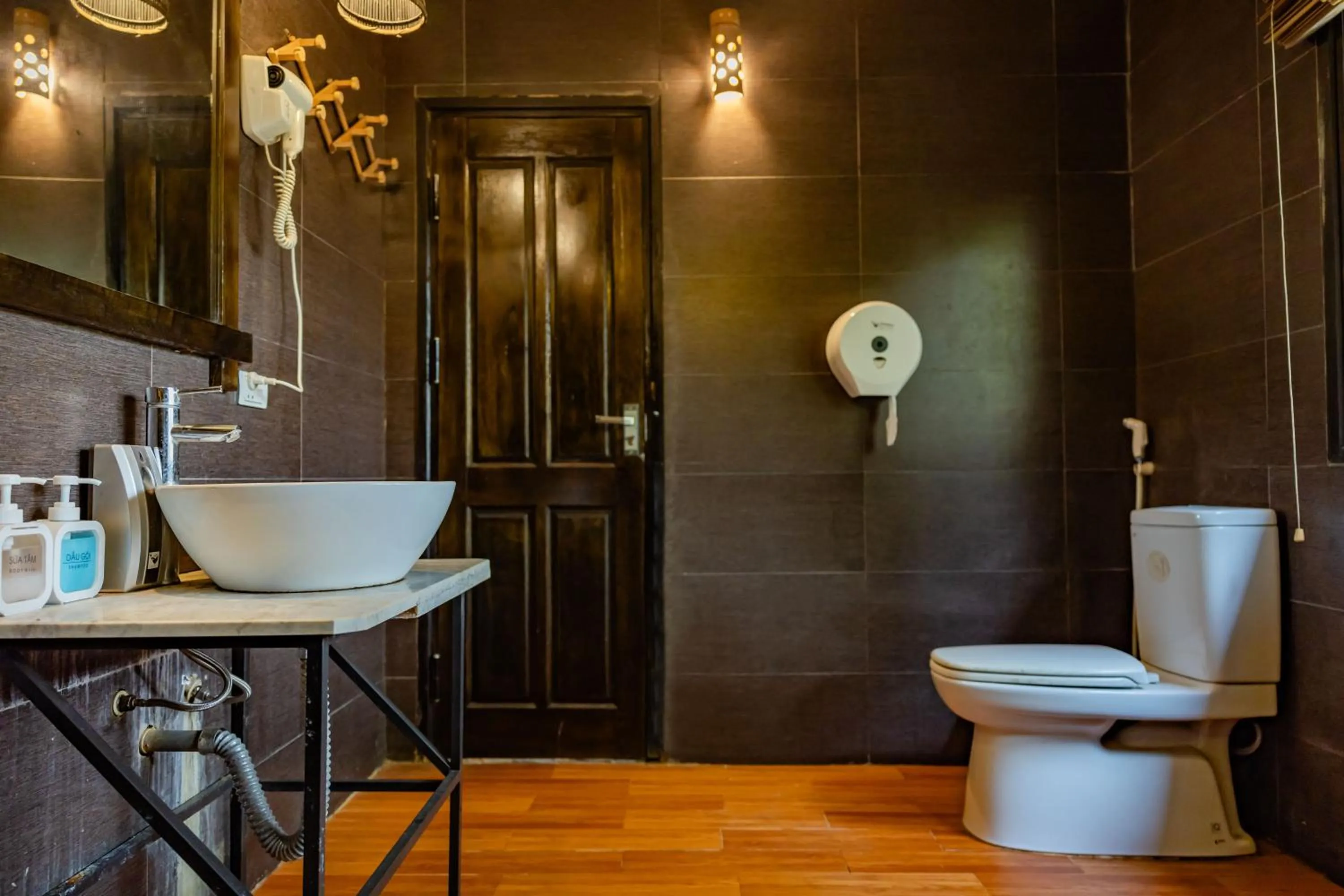 Shower in Mai Chau Sunrise Village