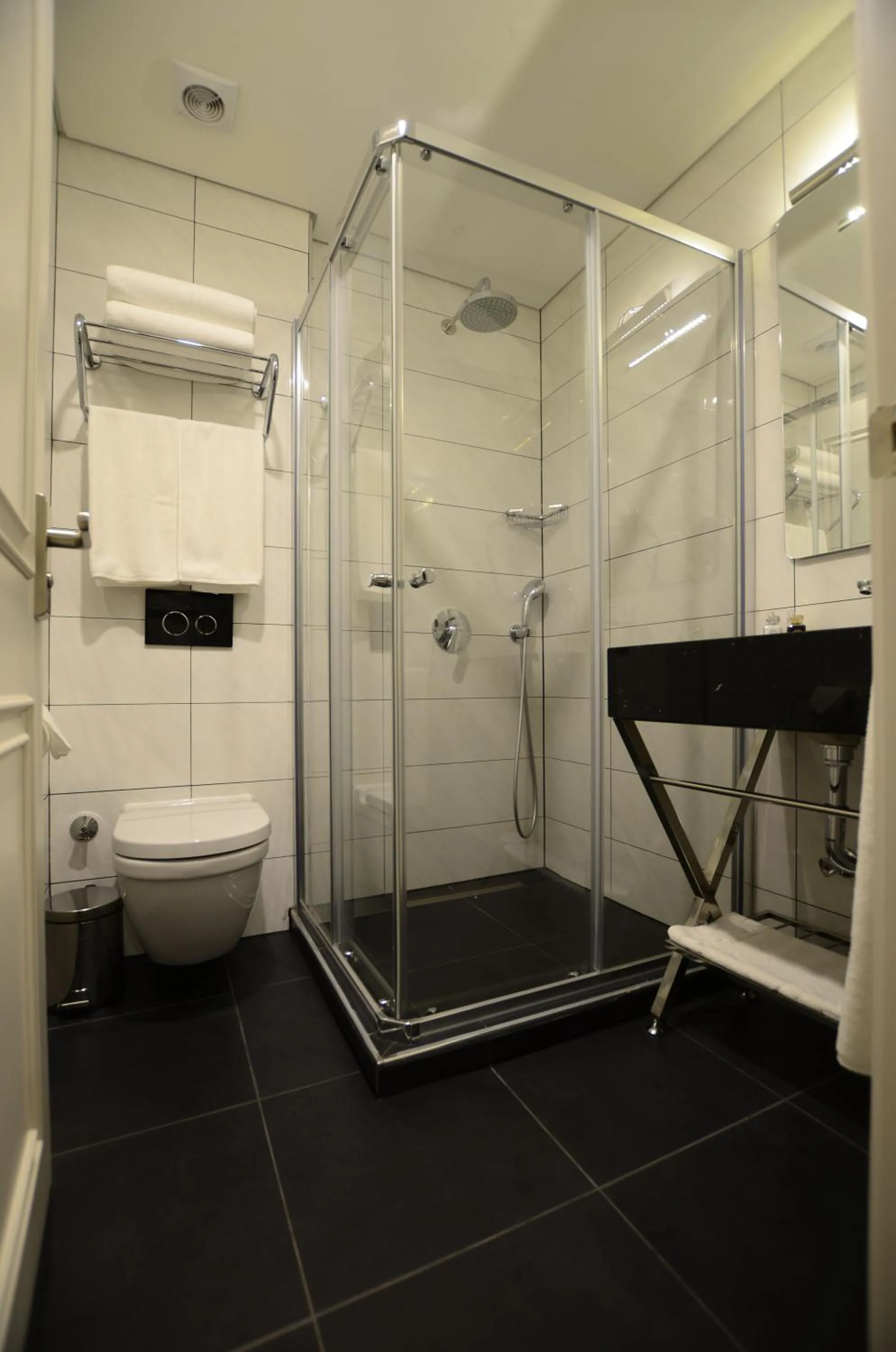 Le Petit Palace Hotel - Special Category