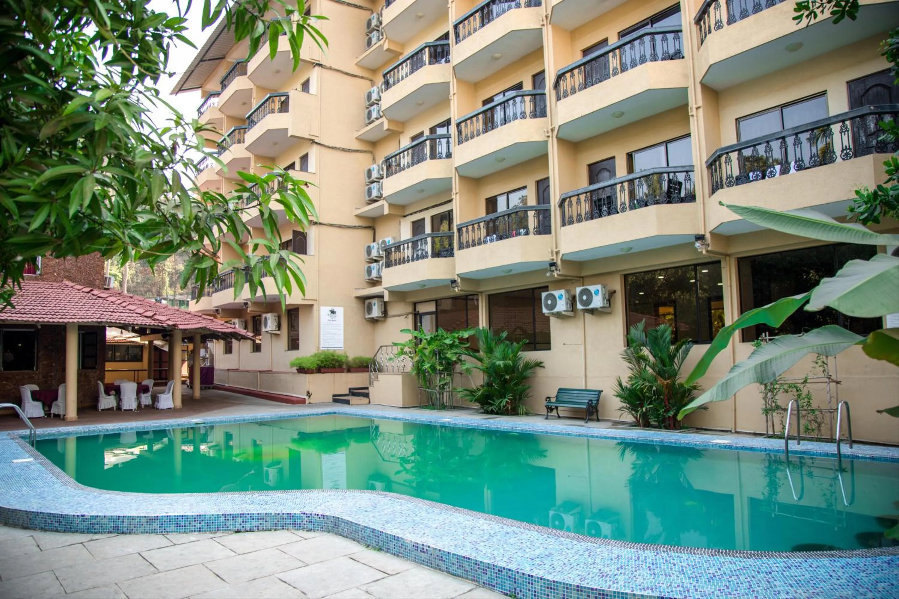 Swimming pool in Rendezvous Beach Resort Panjim