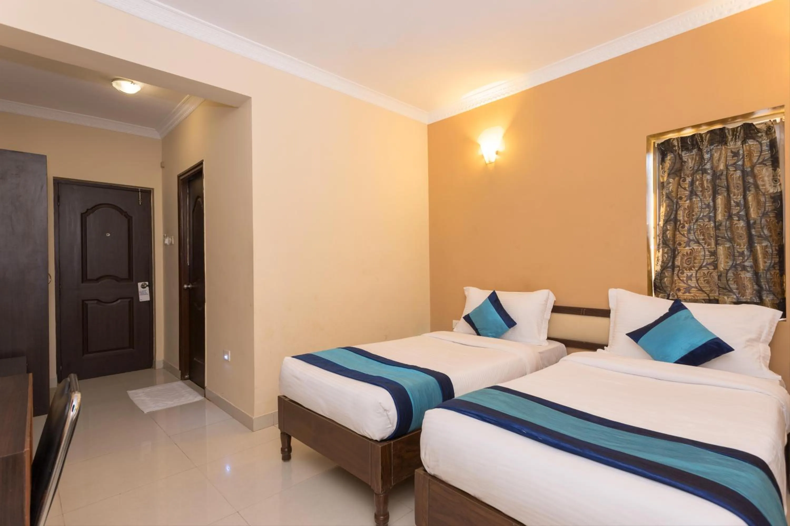 Bedroom, Bed in Rendezvous Beach Resort Panjim