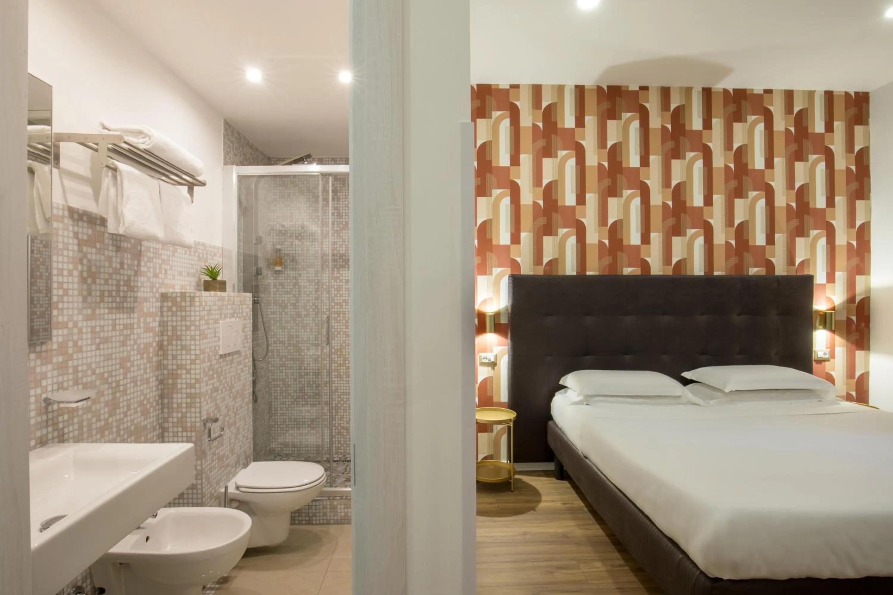 Shower, Bed in Amalia Suites by Remember Rome