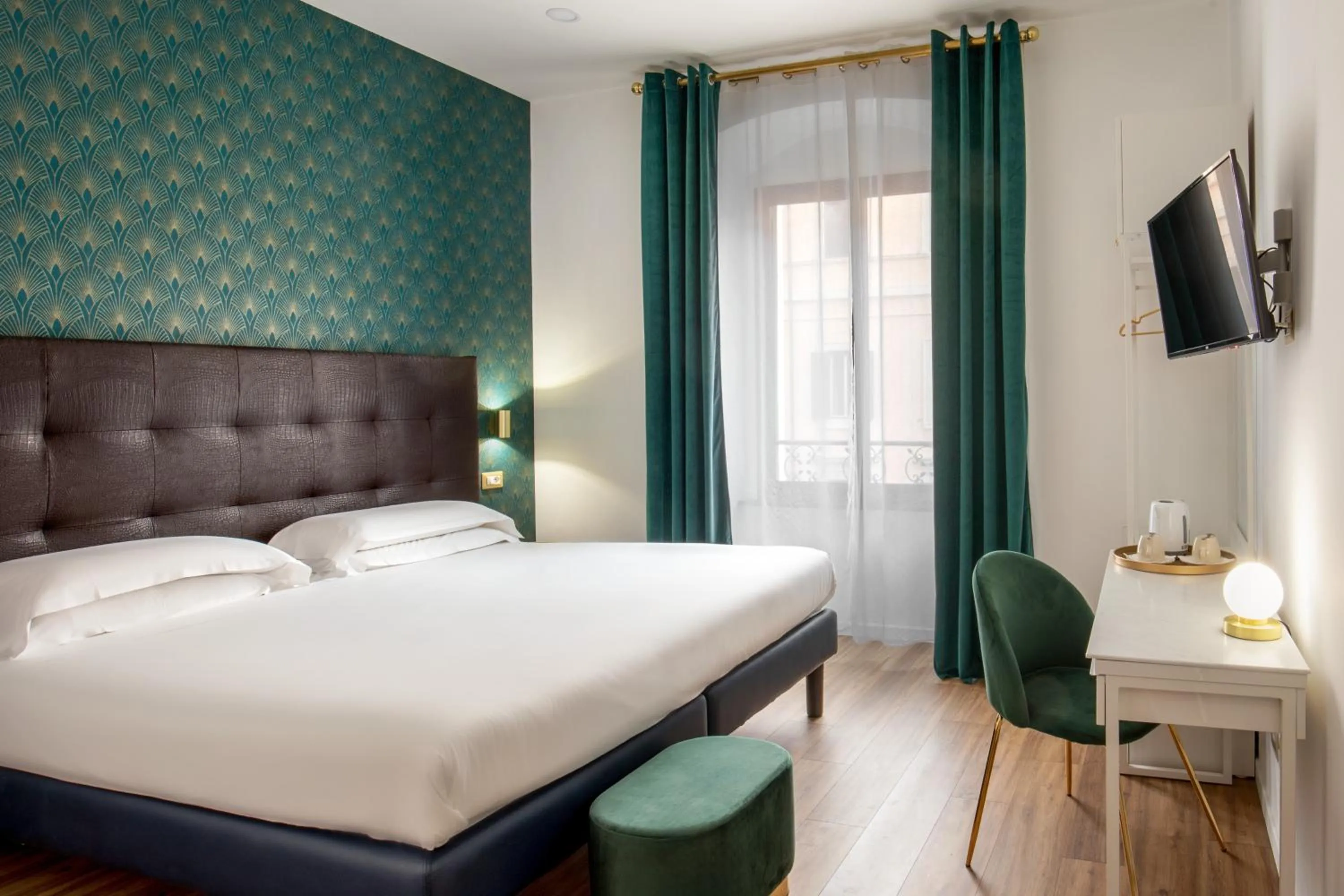 Bedroom, Bed in Amalia Suites by Remember Rome