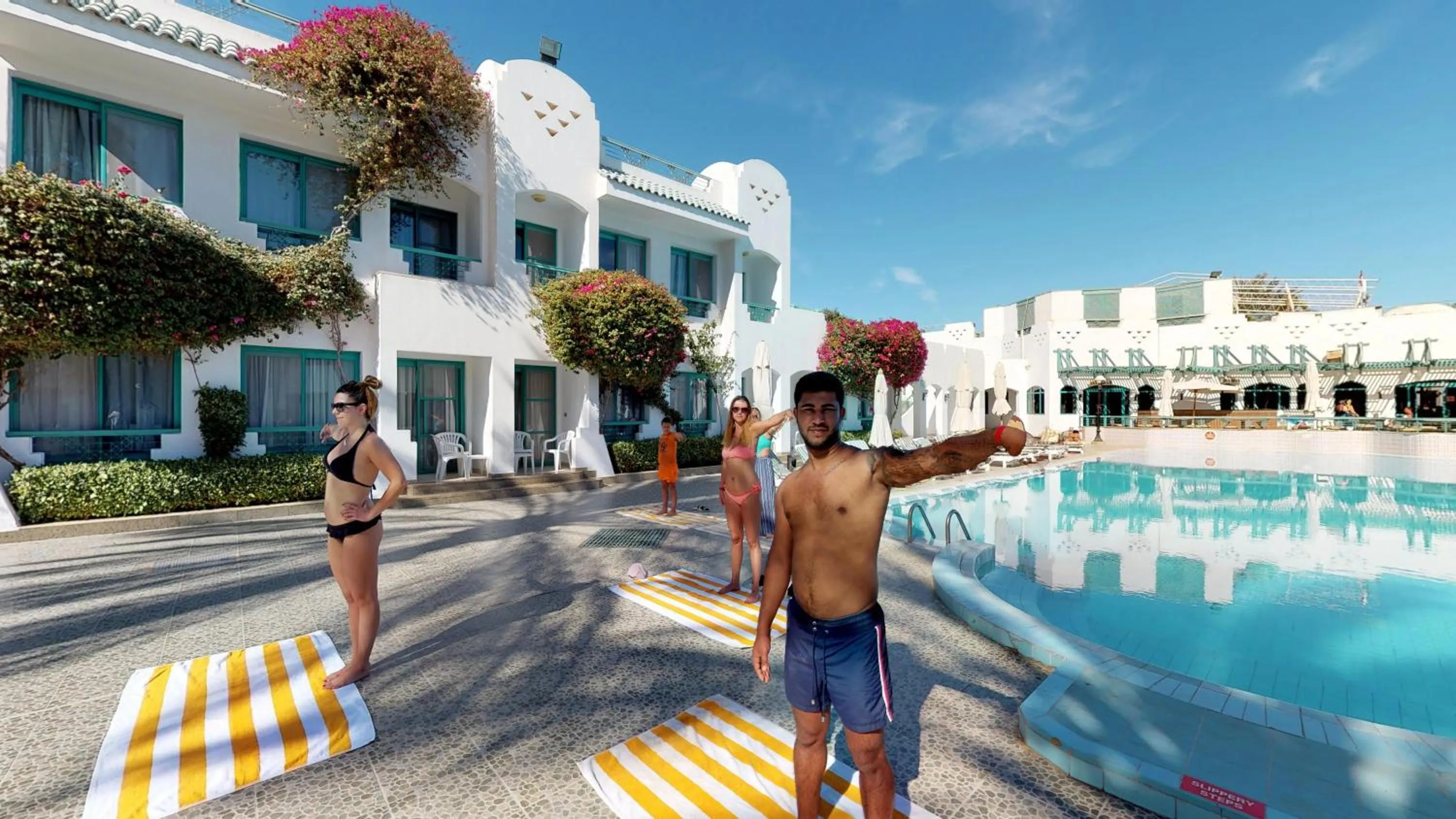 Entertainment in Falcon Hills Hotel