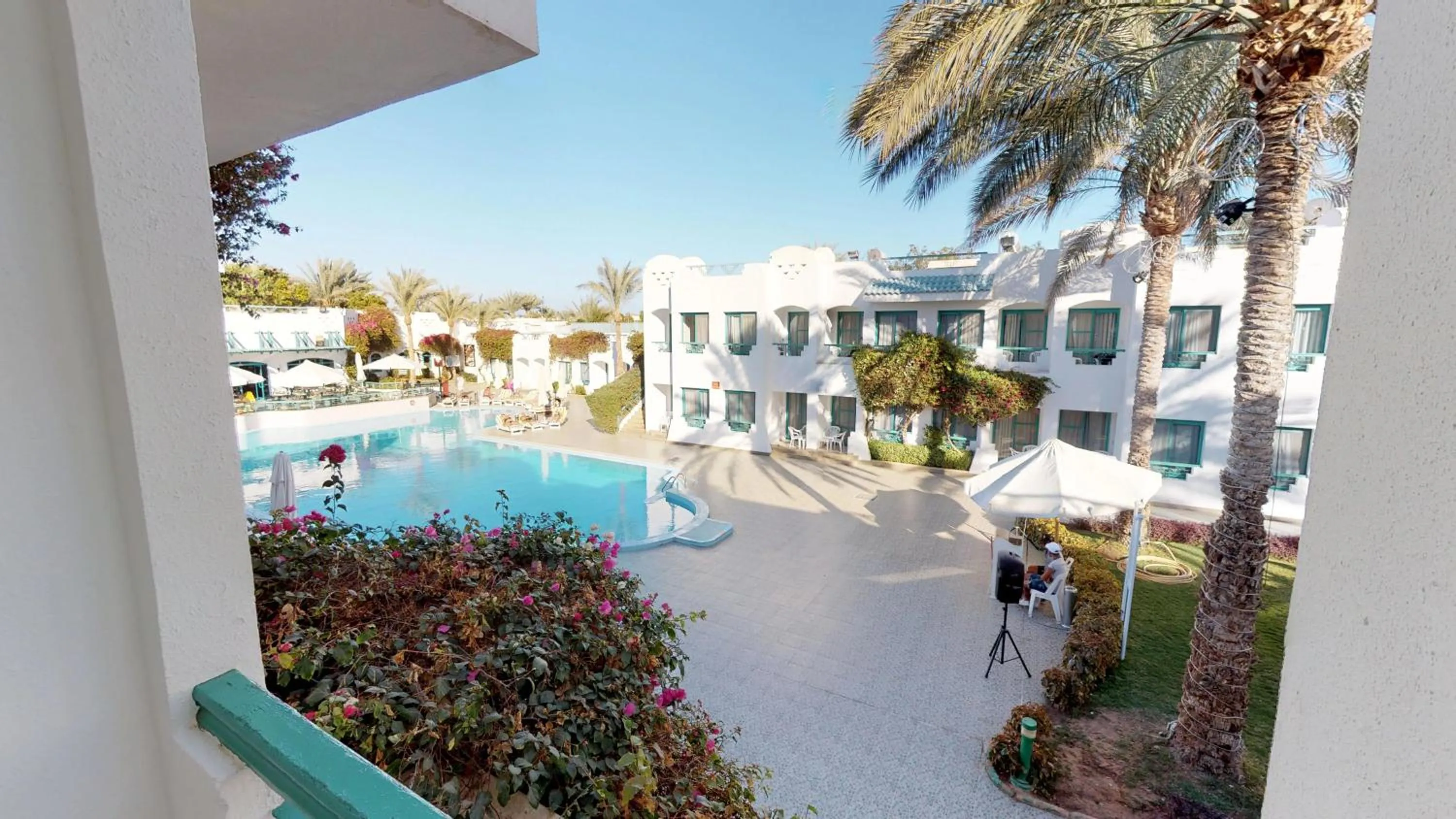 Swimming pool in Falcon Hills Hotel