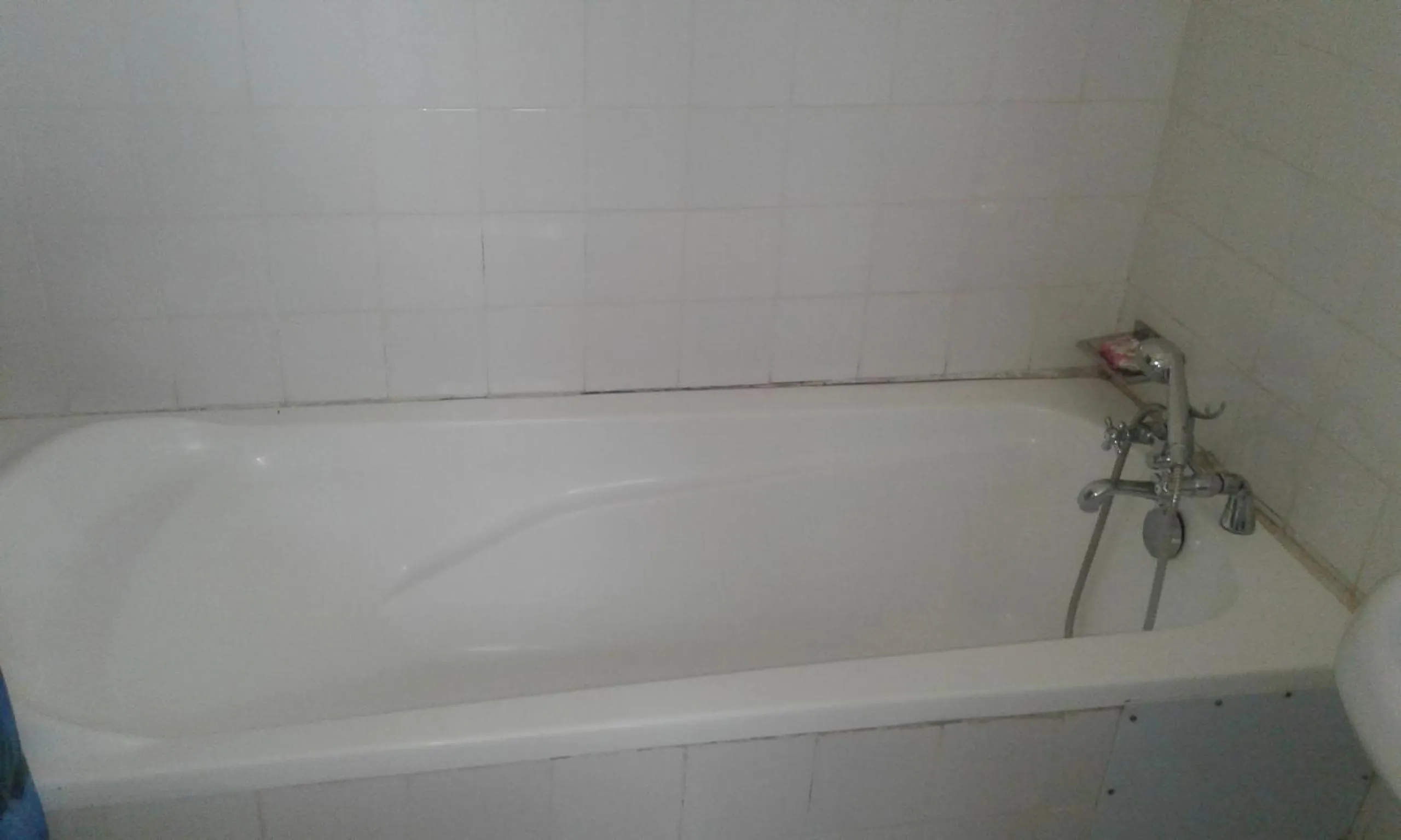 Bath in Skyway Hotel