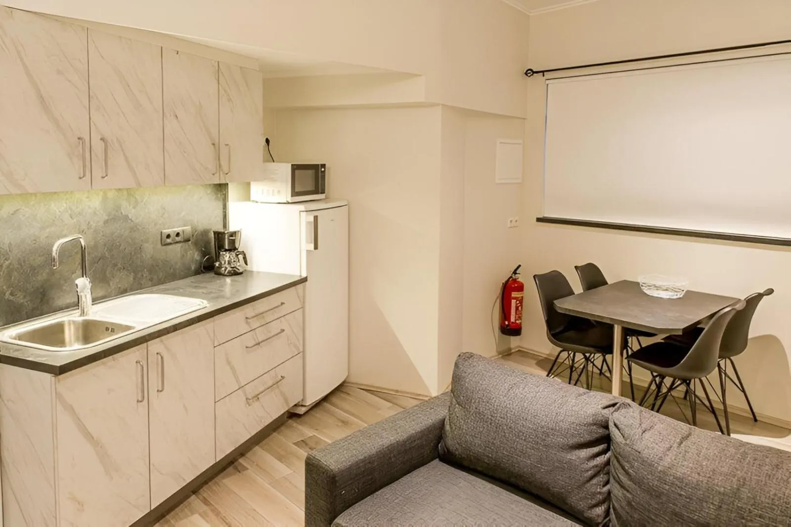 Kitchen or kitchenette in Lava Apartments & Rooms