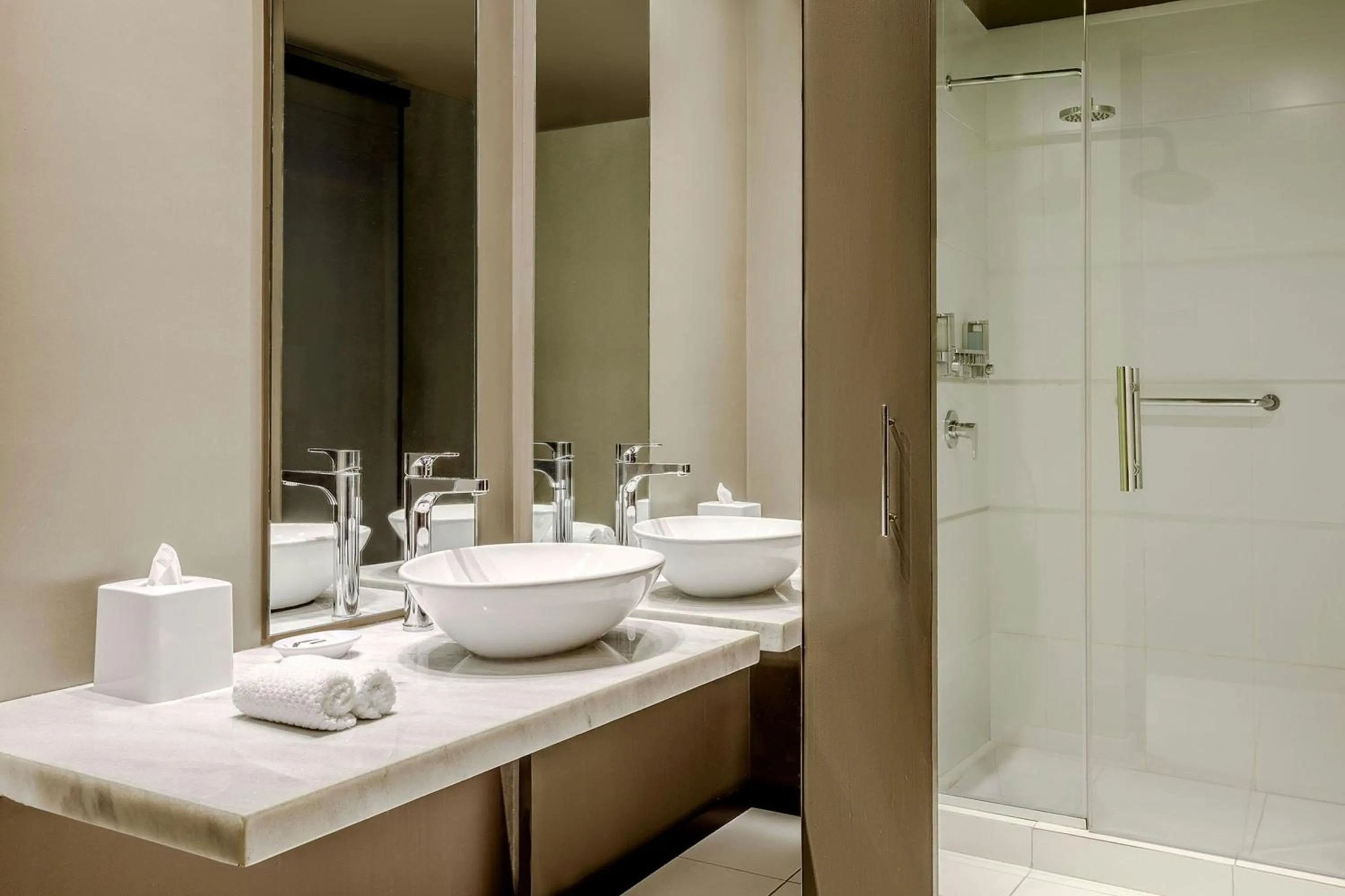 Bathroom in Aloft Asuncion