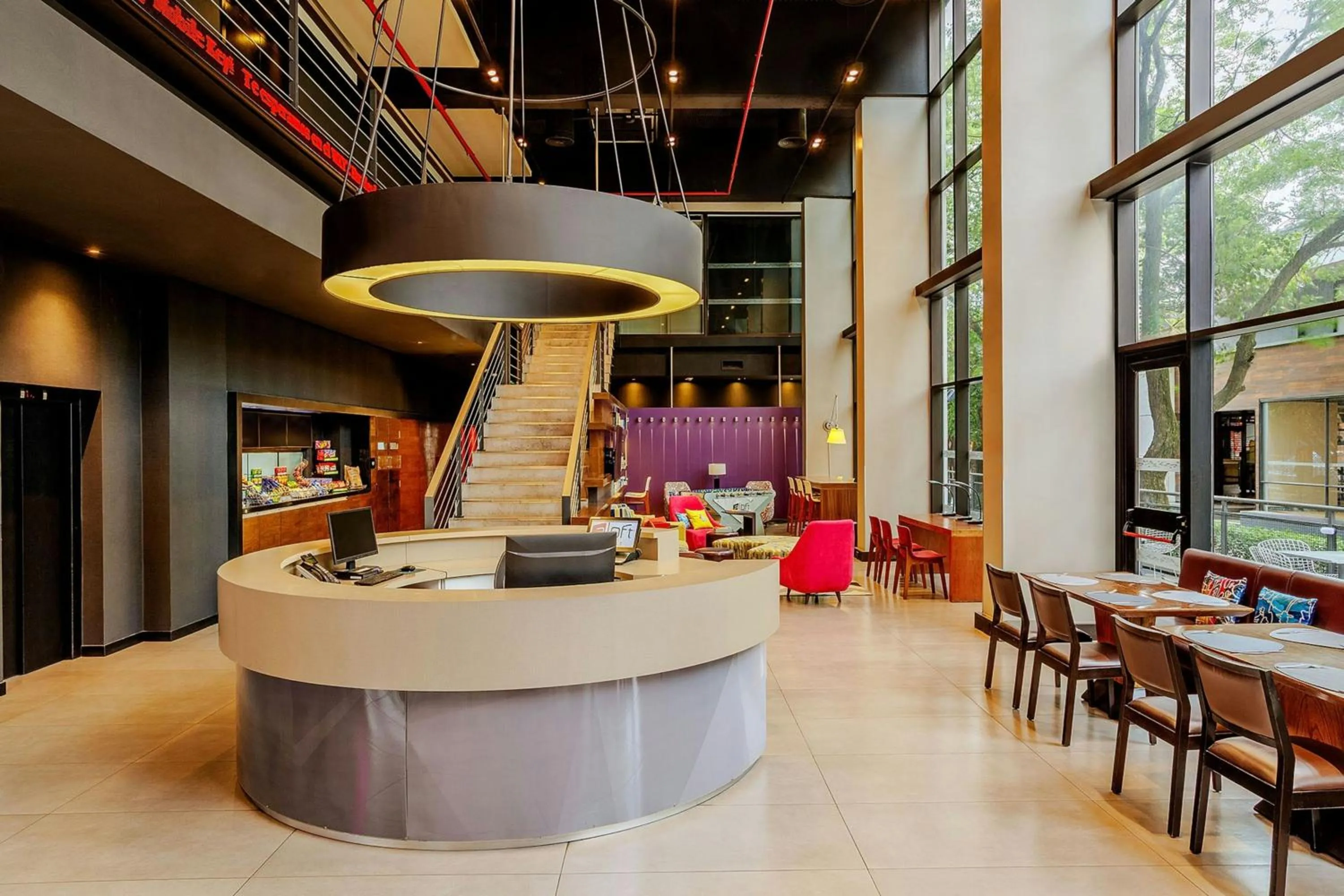 Lobby or reception in Aloft Asuncion