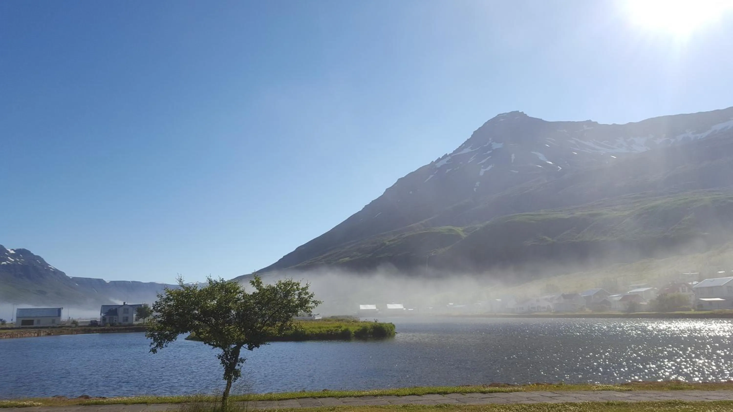 Day in Við Lónið Guesthouse