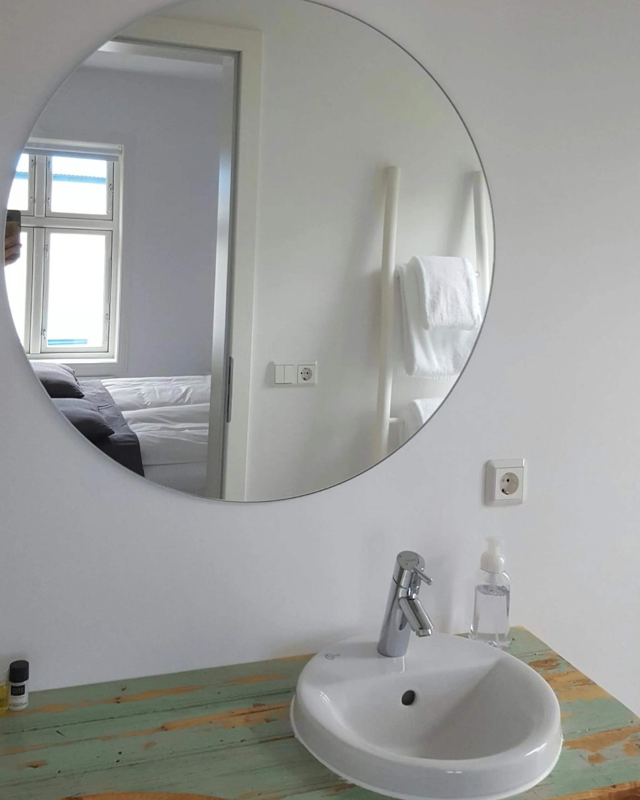 Bathroom in Við Lónið Guesthouse