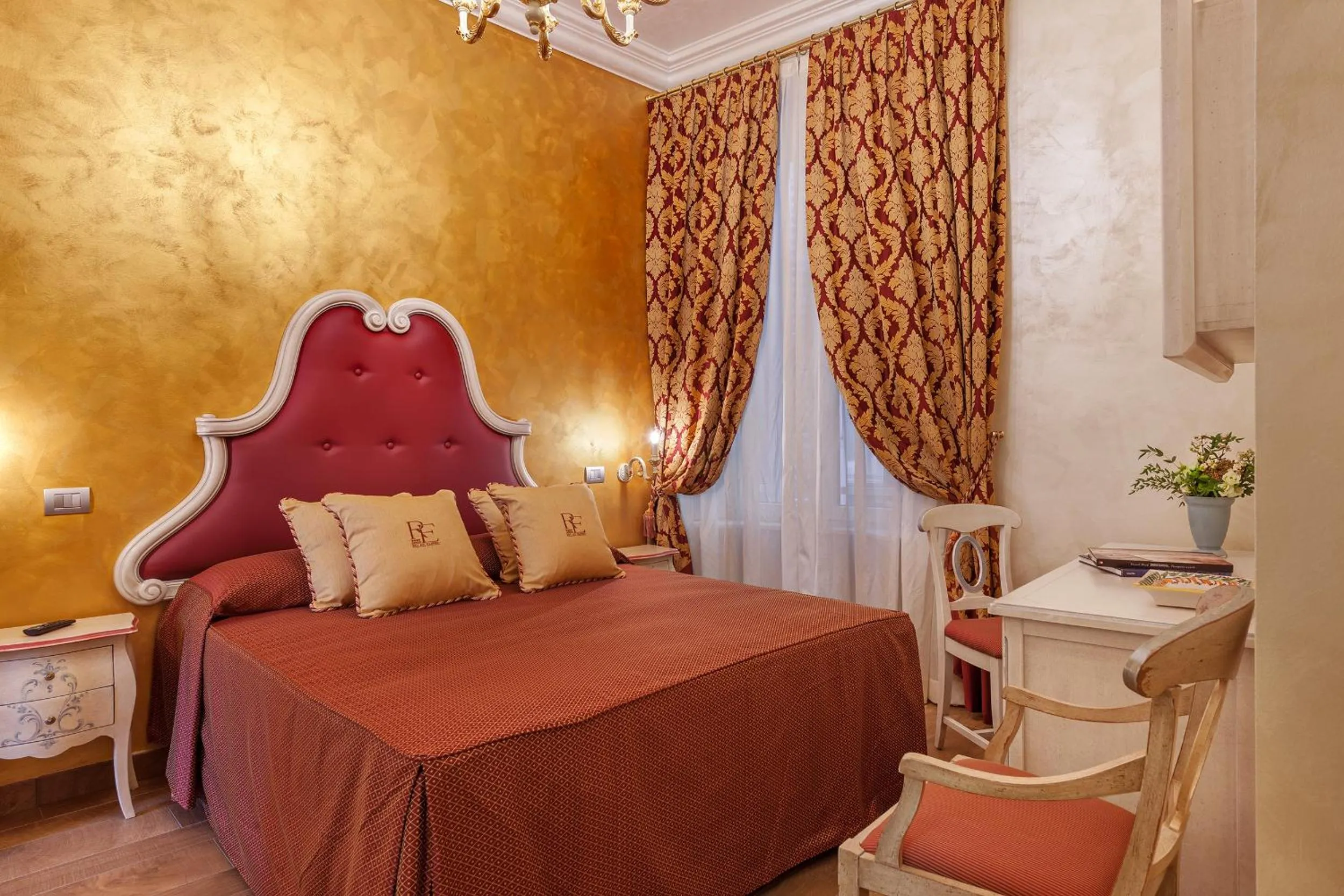 Bedroom, Bed in Relais Empire