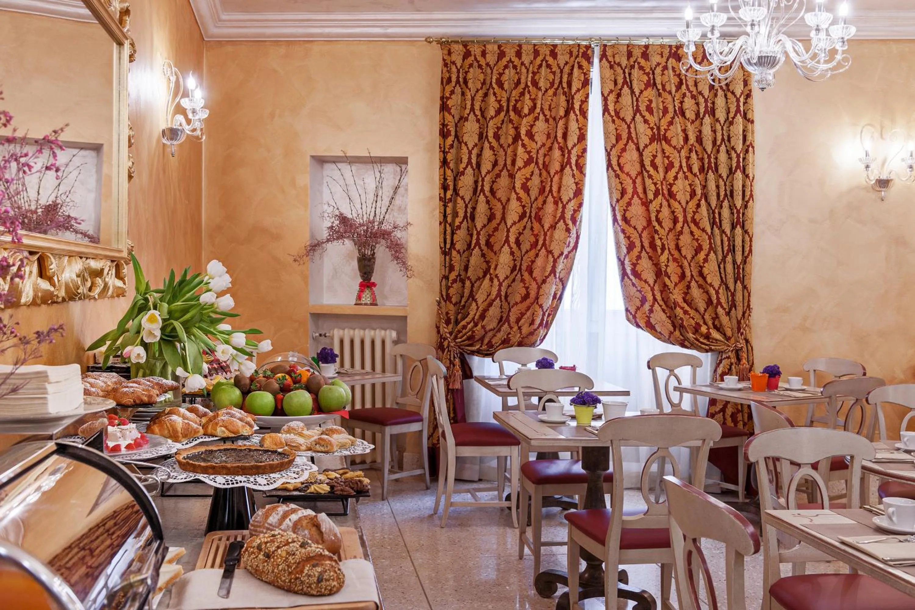 Lounge or bar in Relais Empire