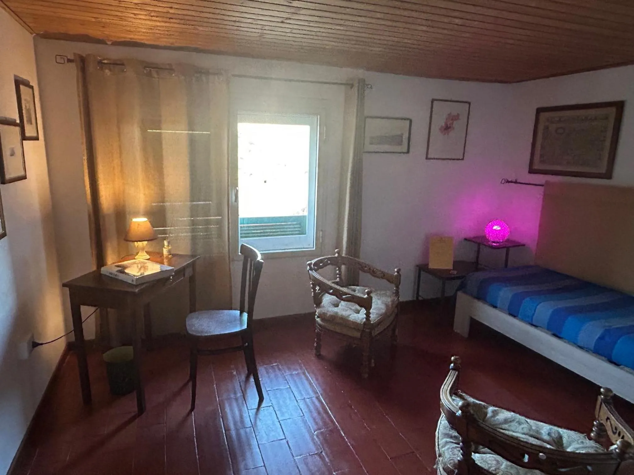 Photo of the whole room, Bed in B&B Gennarcu