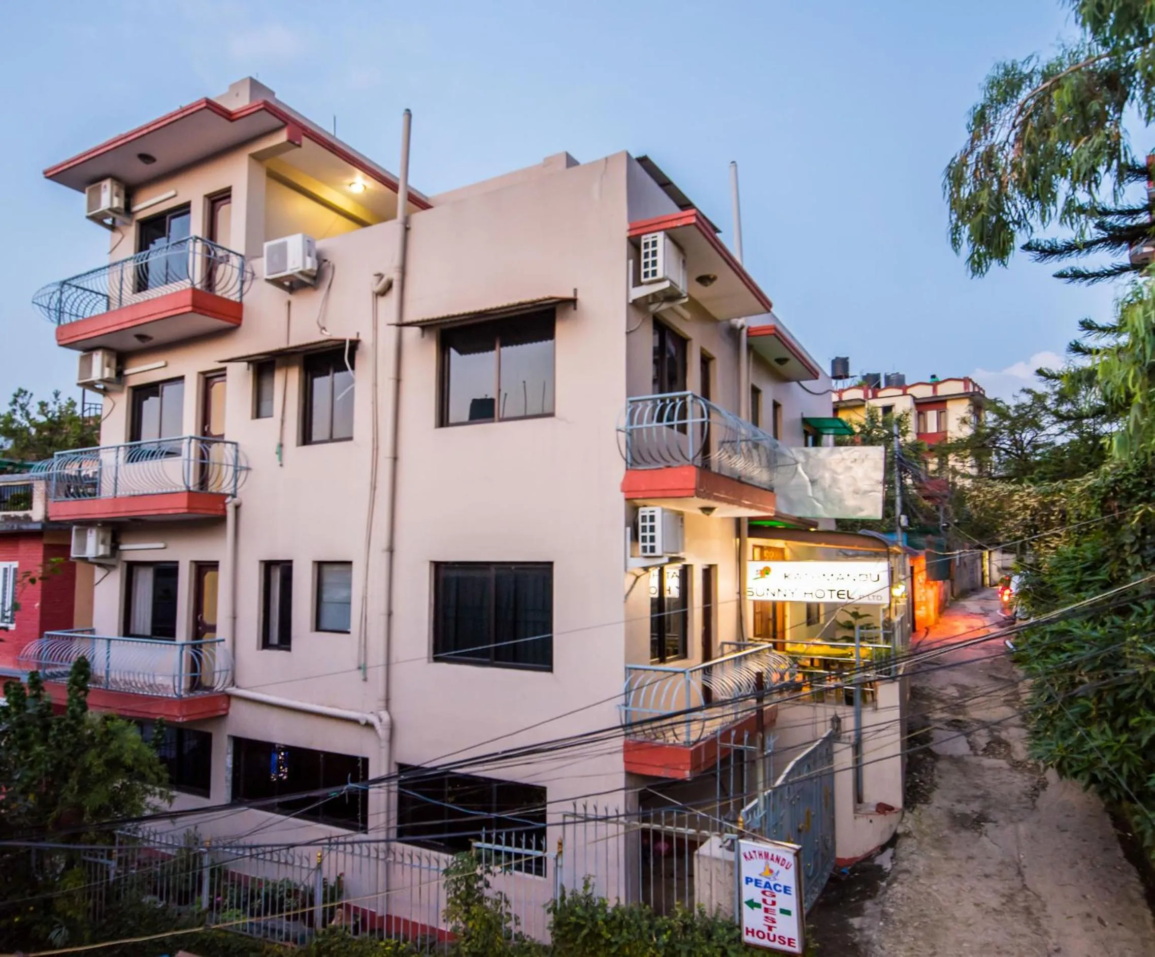 Property building in Kathmandu Sunny Hotel