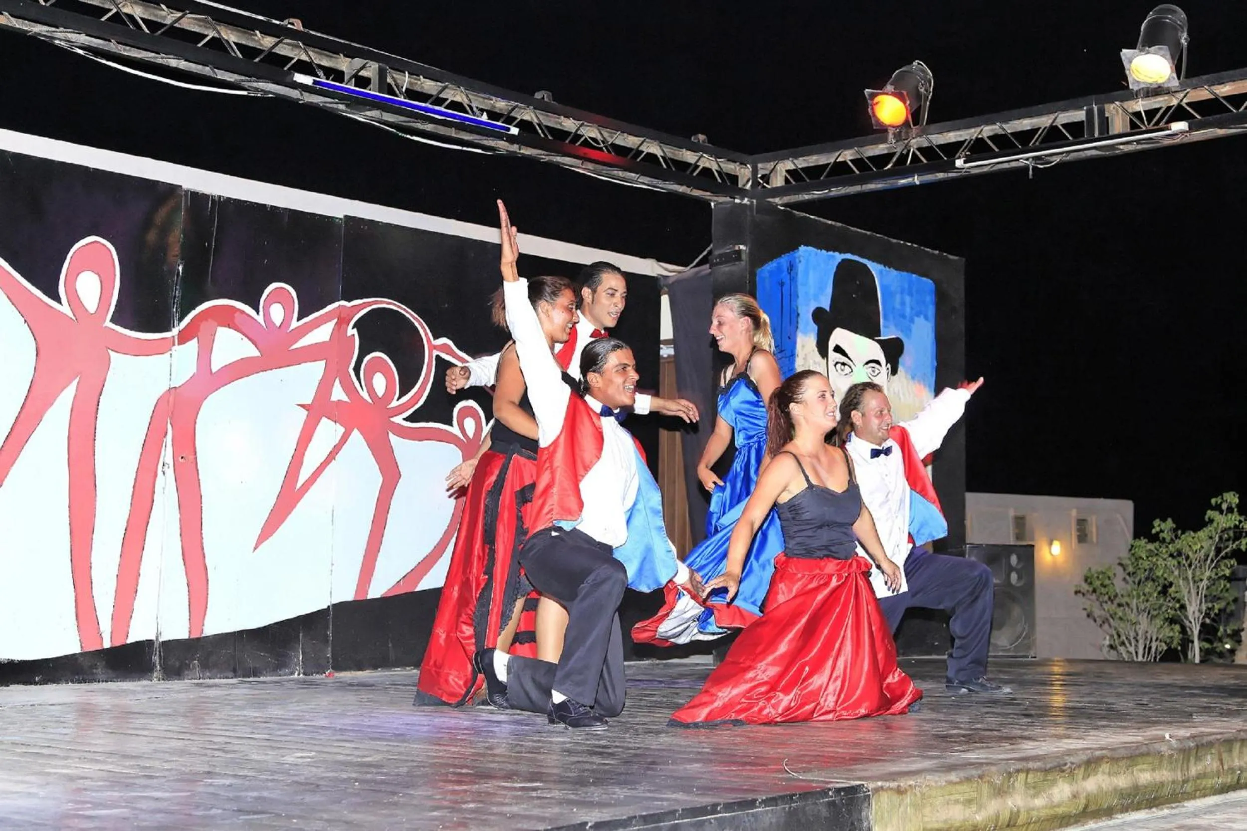 Evening entertainment in Three Corners Fayrouz Plaza Beach Resort