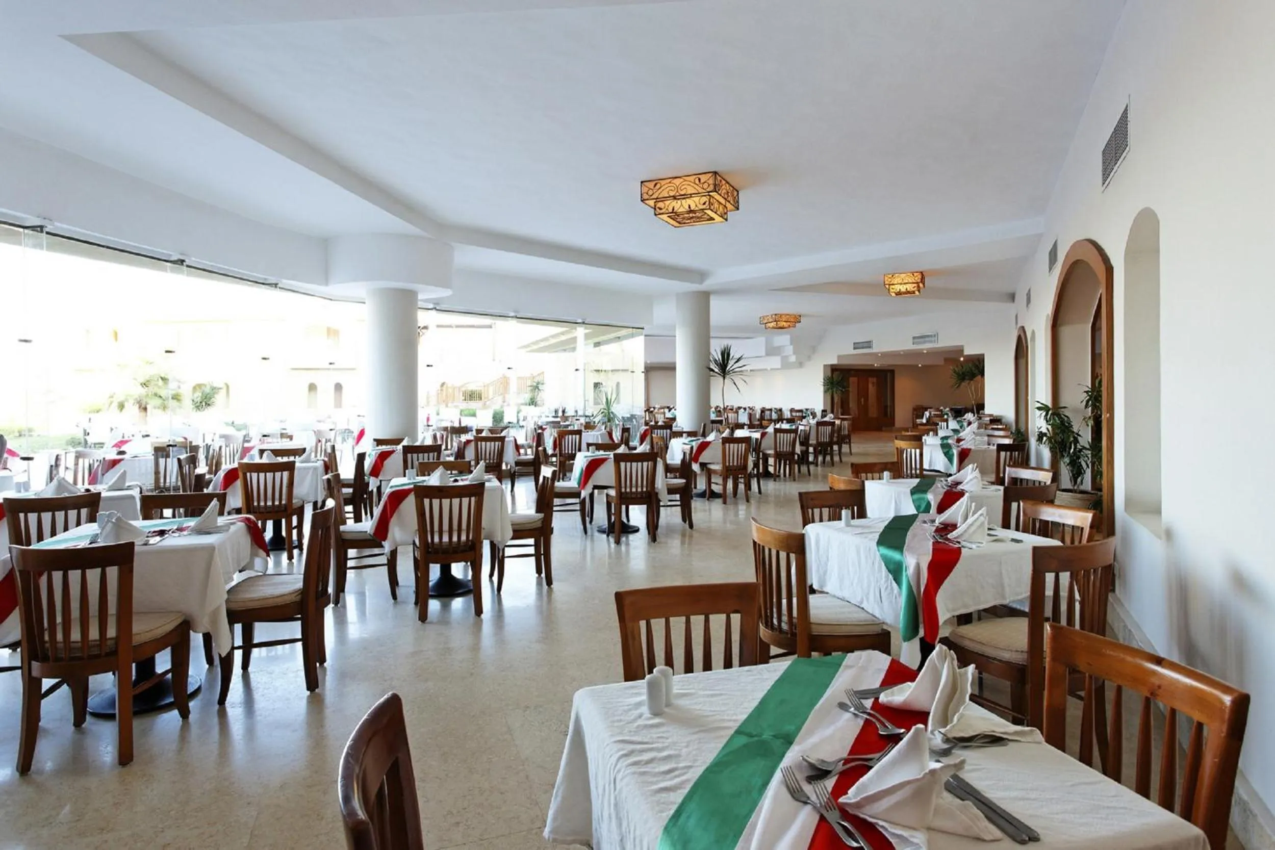 Restaurant/places to eat in Three Corners Fayrouz Plaza Beach Resort