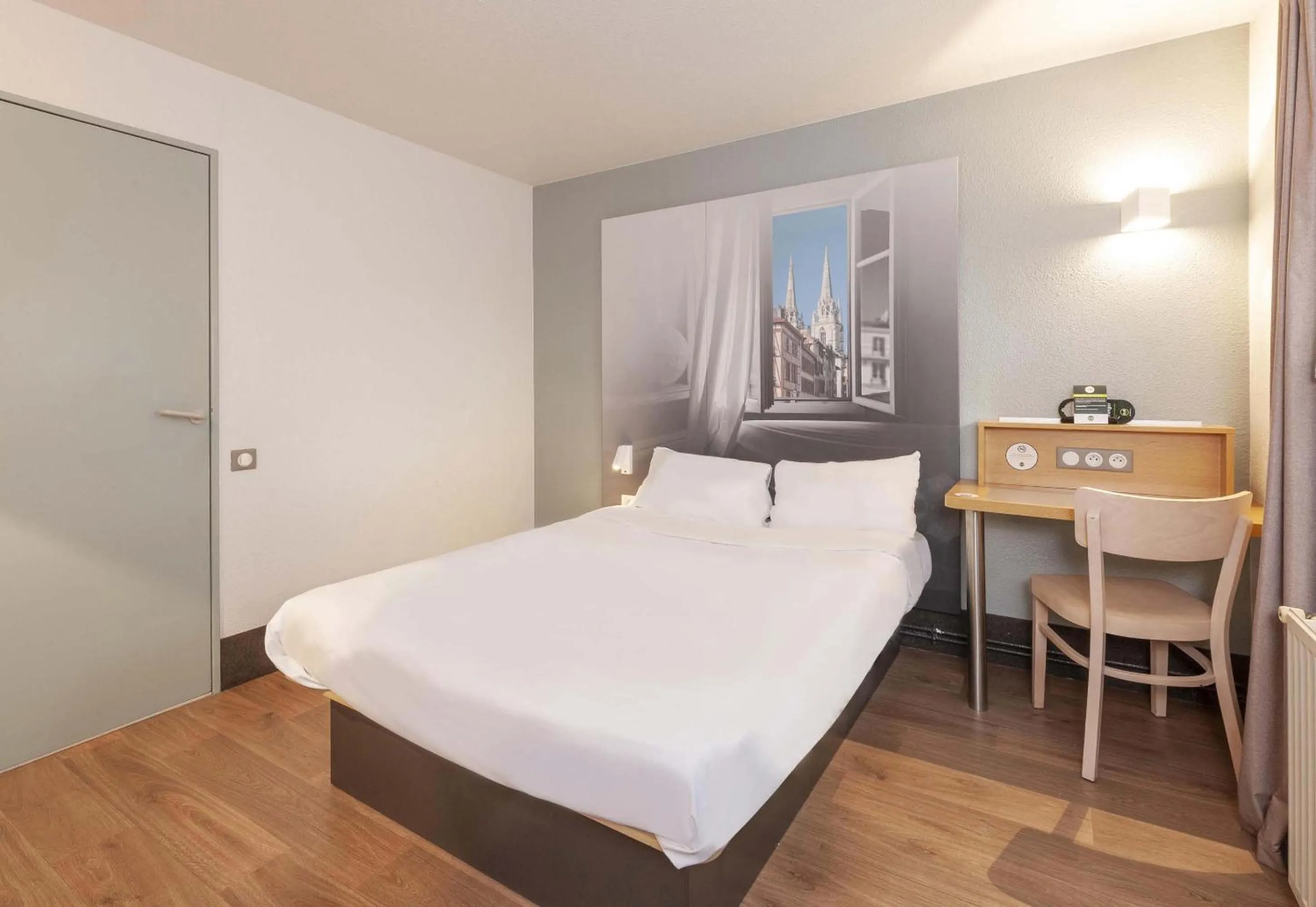 Bedroom, Bed in B&B HOTEL Bayonne