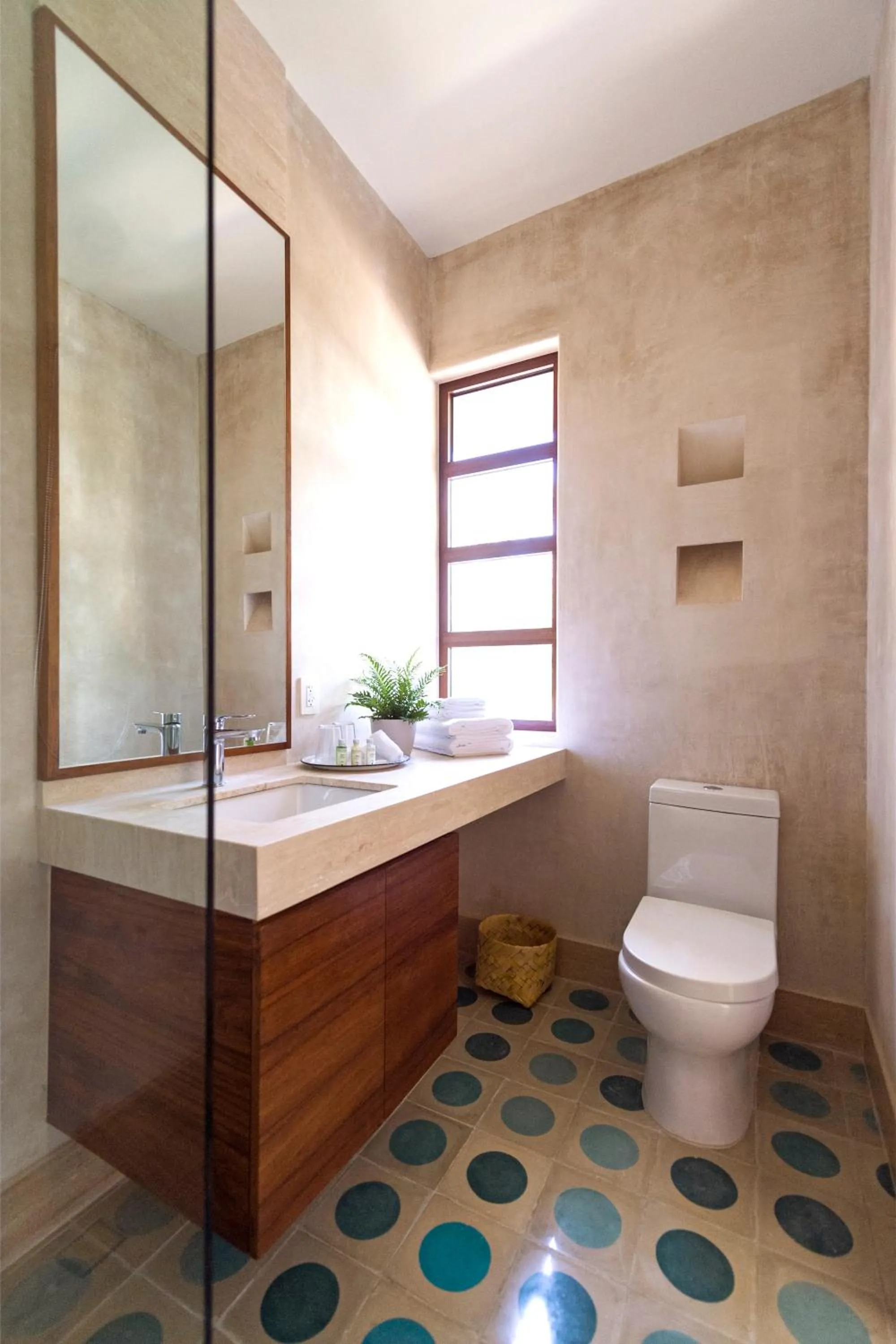 Toilet in Hotel Tiki Tiki Tulum