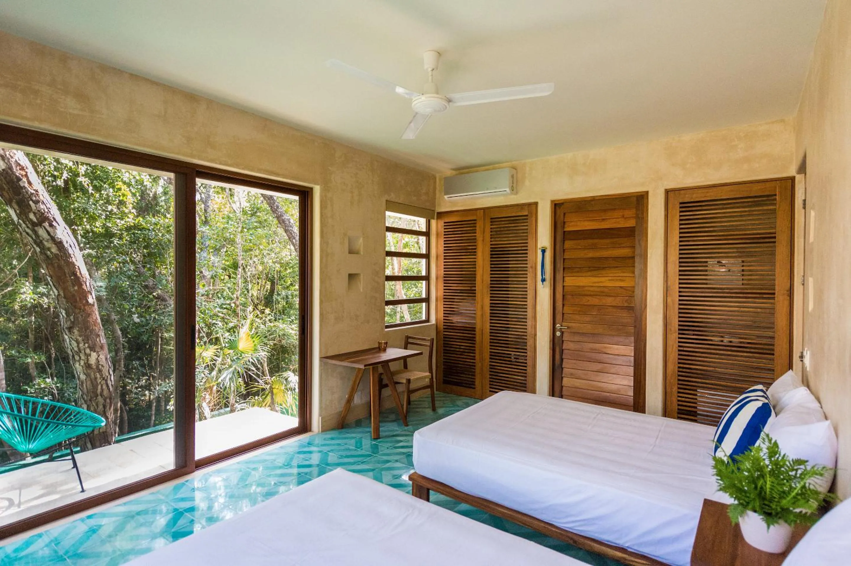 Bed in Hotel Tiki Tiki Tulum