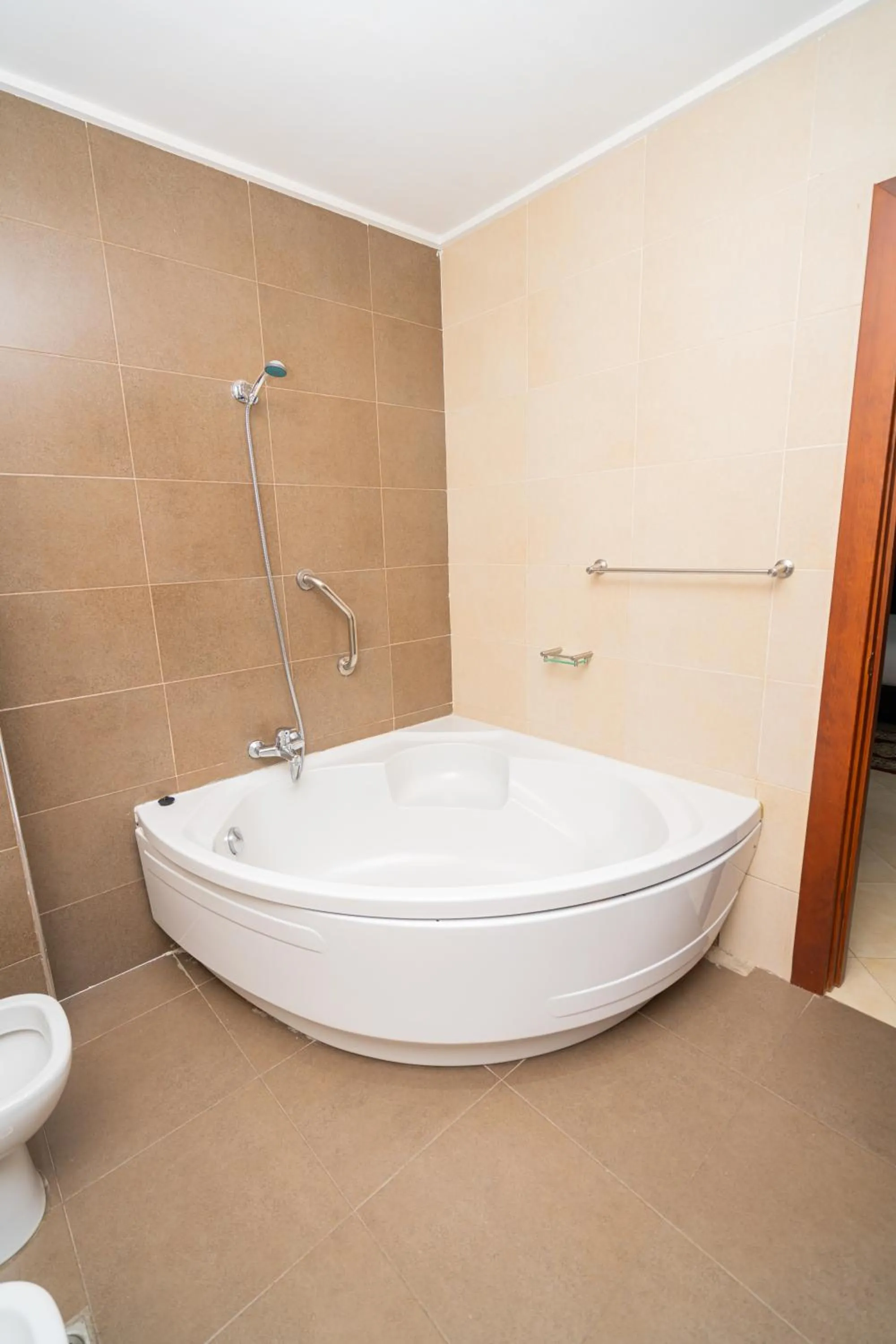 Shower in Tanger Med Hotel, Conference & Catering